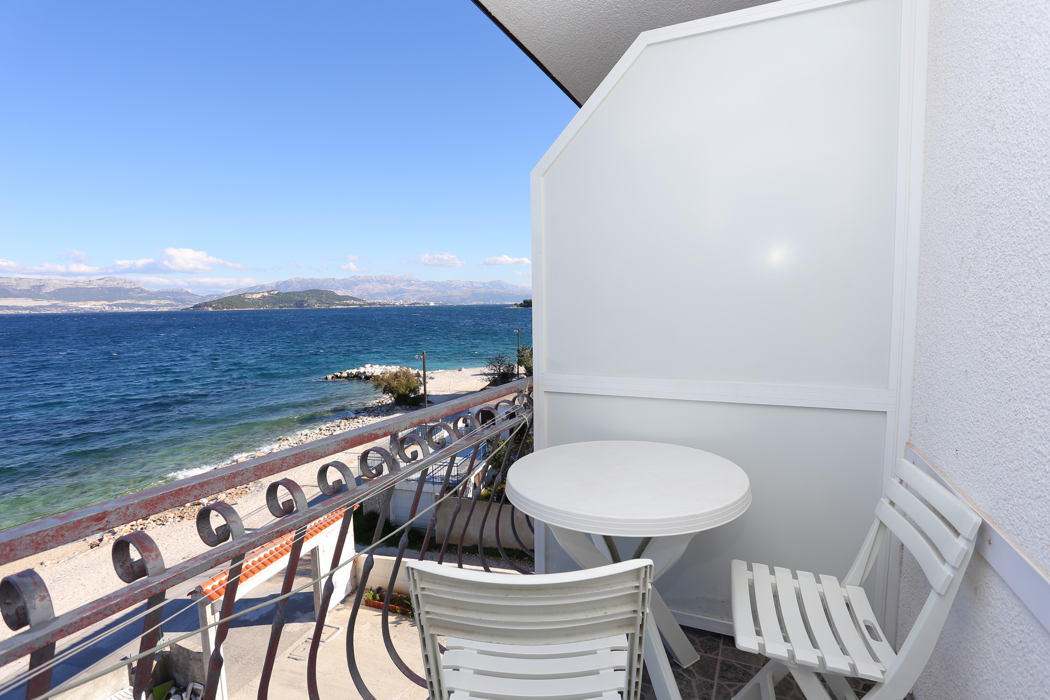 Studio flat near beach Slatine, Čiovo (AS-14541-b)