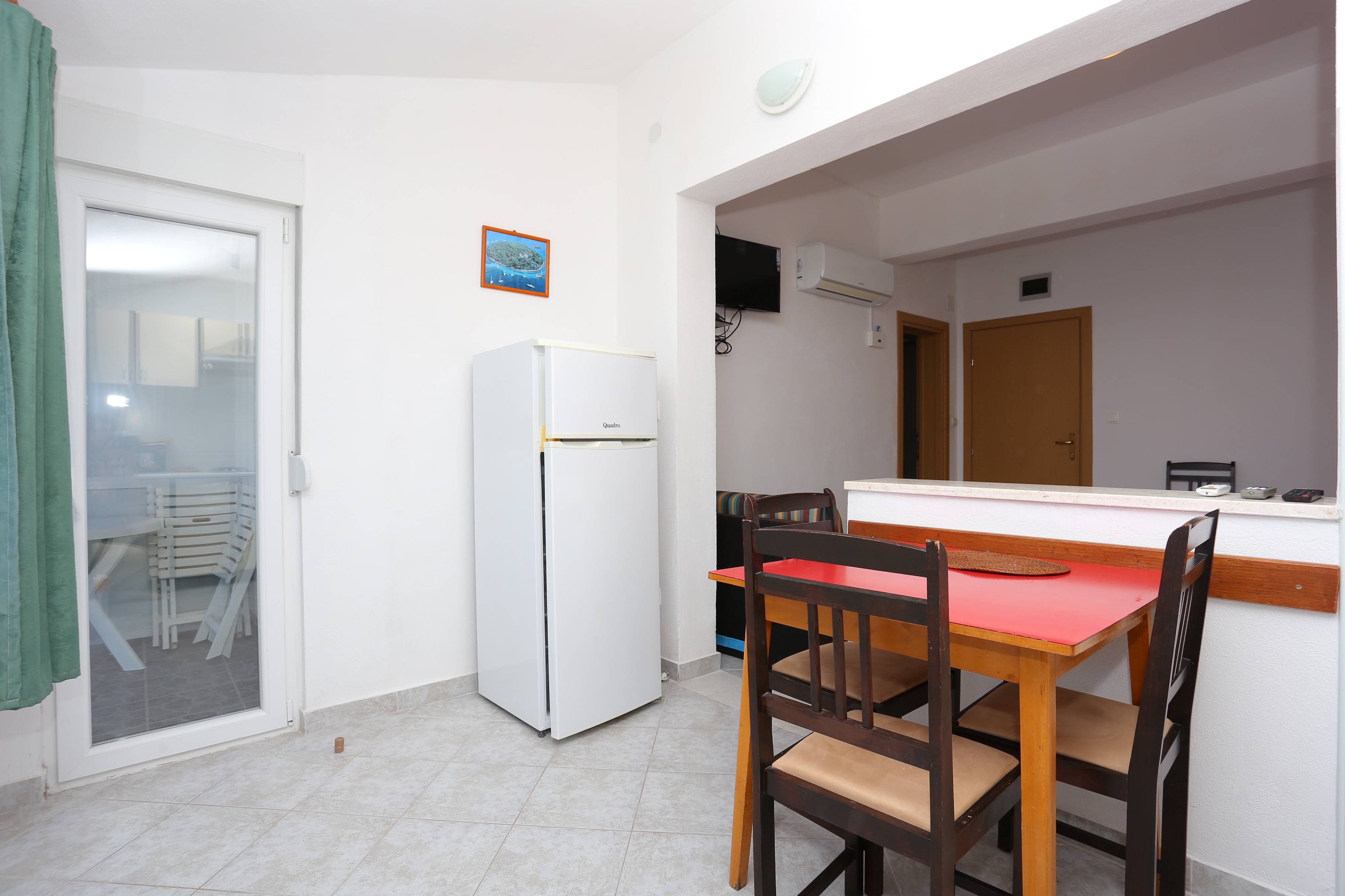 Studio flat near beach Slatine, Čiovo (AS-14541-b)