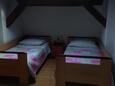 Spavaća soba 2 Nerezine, Spavaća soba 2 u smještaju tipa apartment, WiFi.