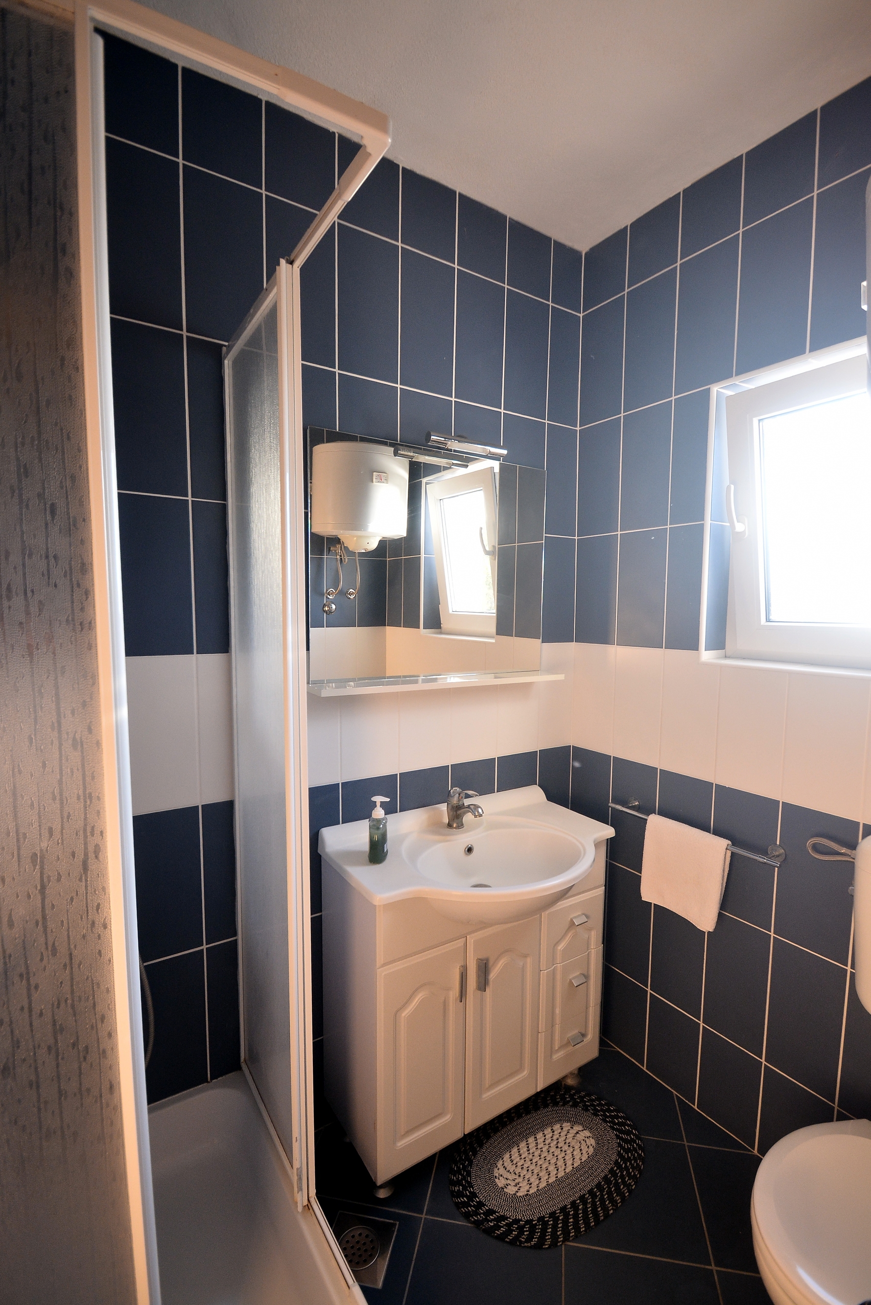 Two bedroom apartment with terrace and sea view Suhi Potok, Omiš  A-a