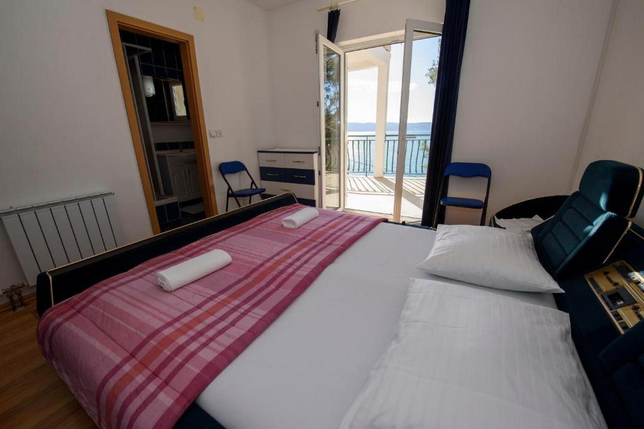 Two bedroom apartment with terrace and sea view Suhi Potok, Omiš  A-a