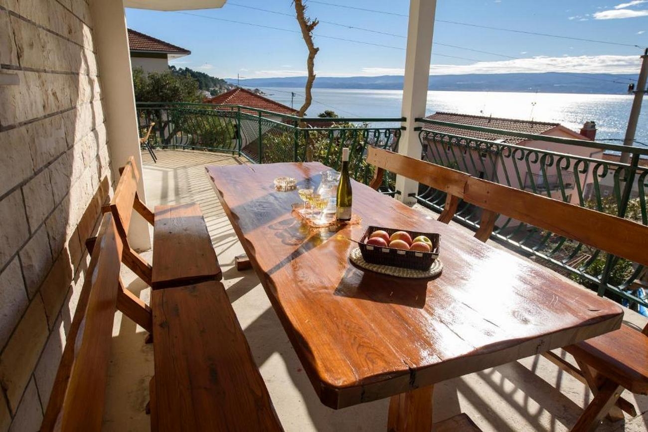 Two bedroom apartment with terrace and sea view Suhi Potok, Omiš  A-a
