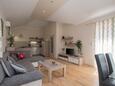 Woonkamer Kaštel, Woonkamer in the house, air condition available, (pet friendly) en WiFi.