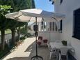 Sabunike, Zadar, Courtyard 14574 - Apartments with sandy beach.