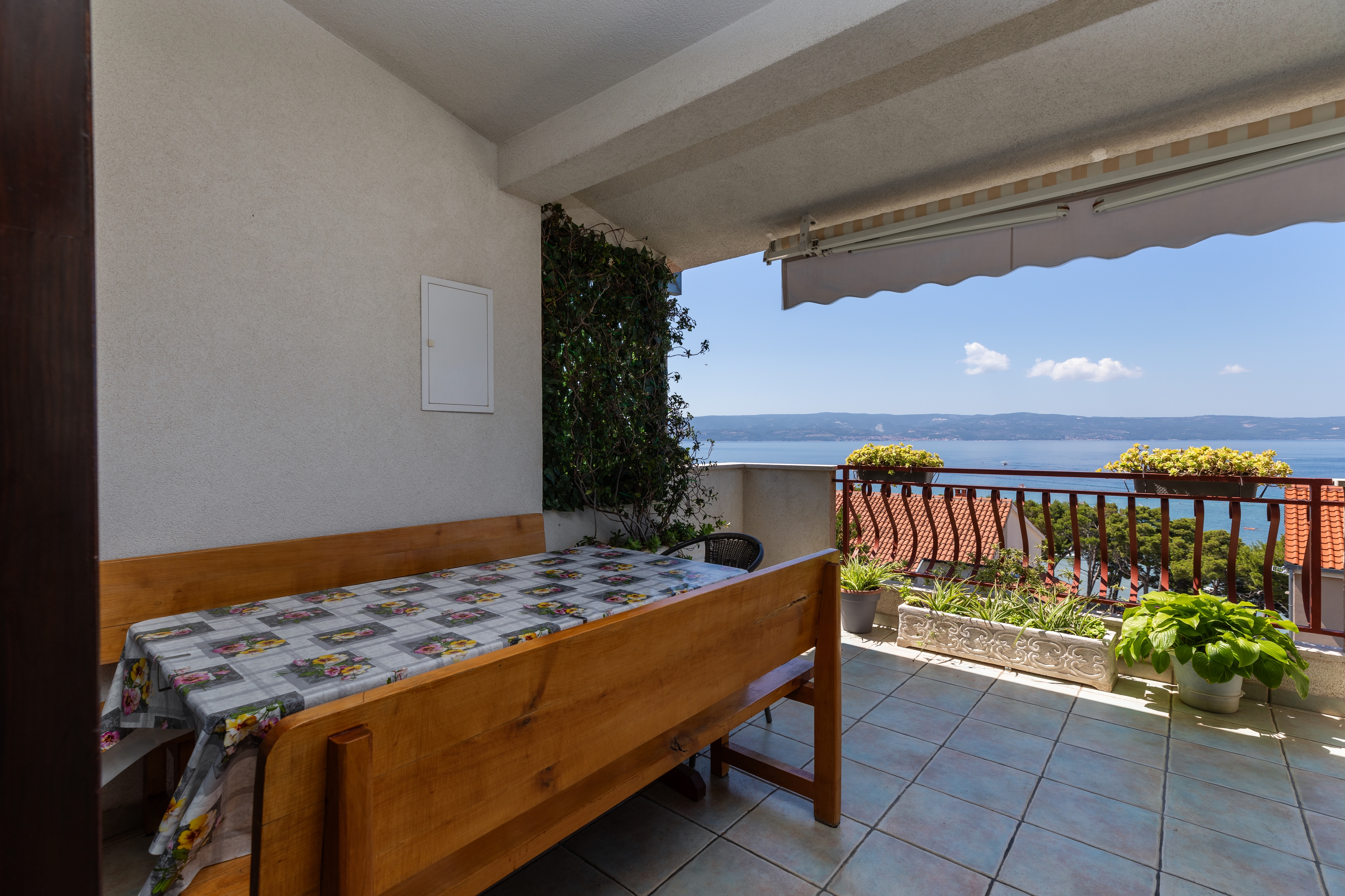Three bedroom apartment with terrace and sea view Duće, Omiš  A-a