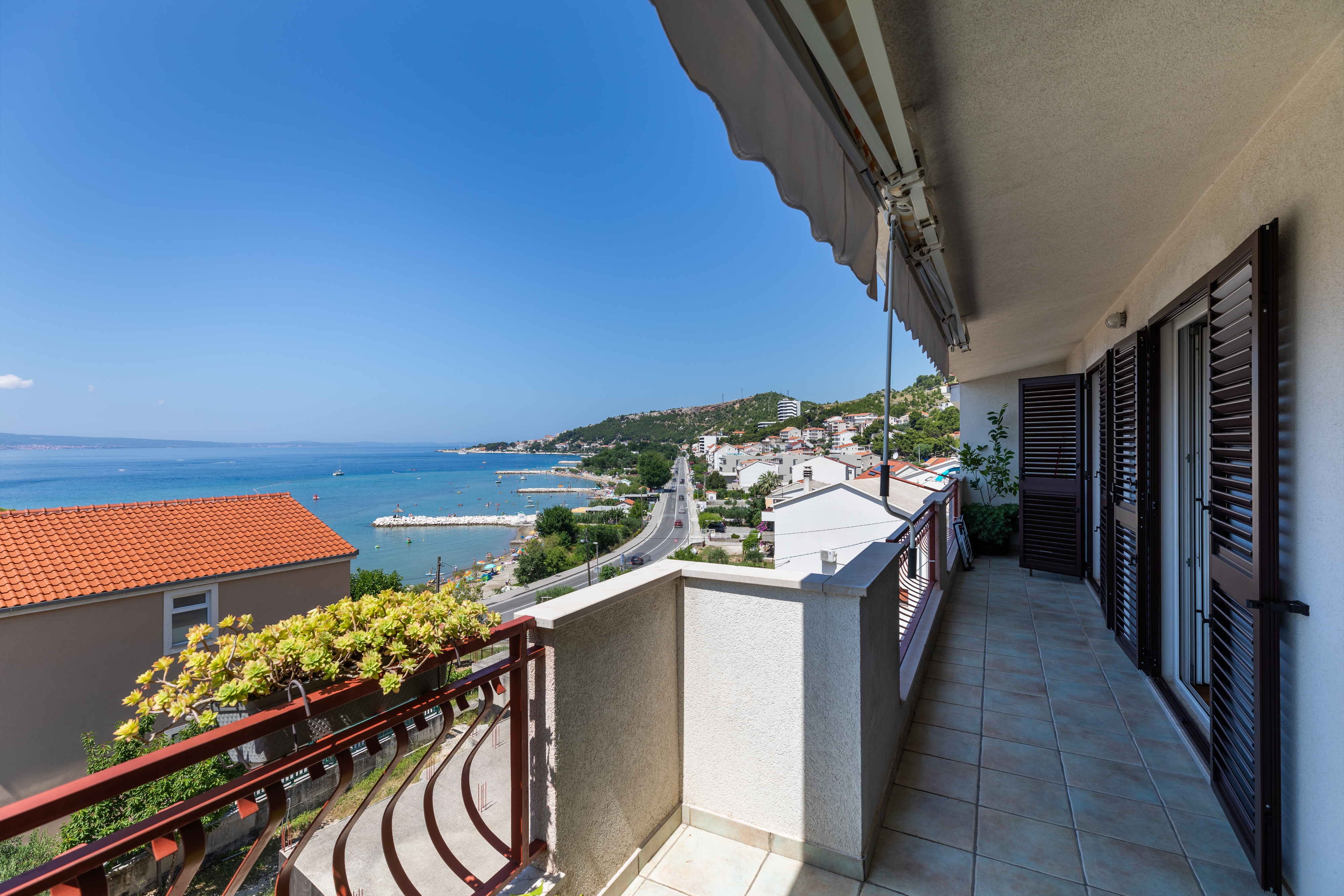 Three bedroom apartment with terrace and sea view Duće, Omiš  A-a