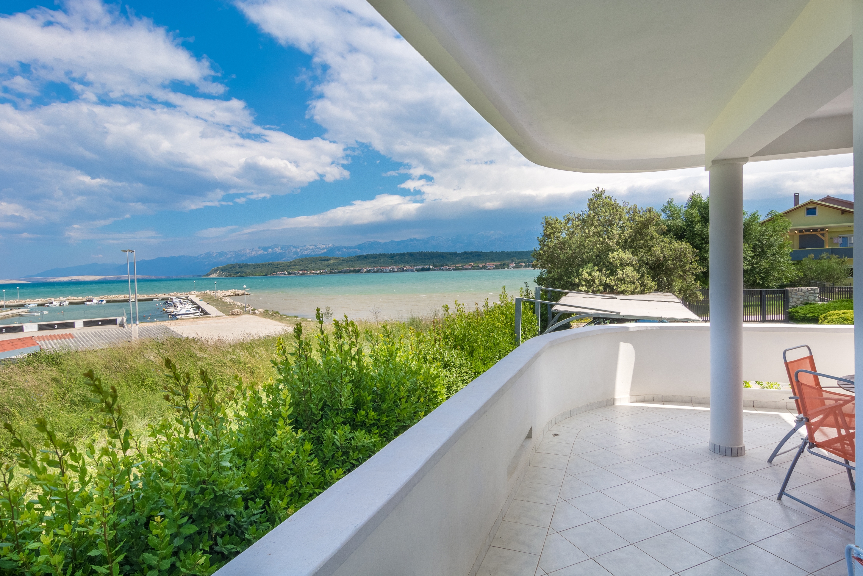 Studio flat with balcony and sea view Ljubač, Zadar  AS-b