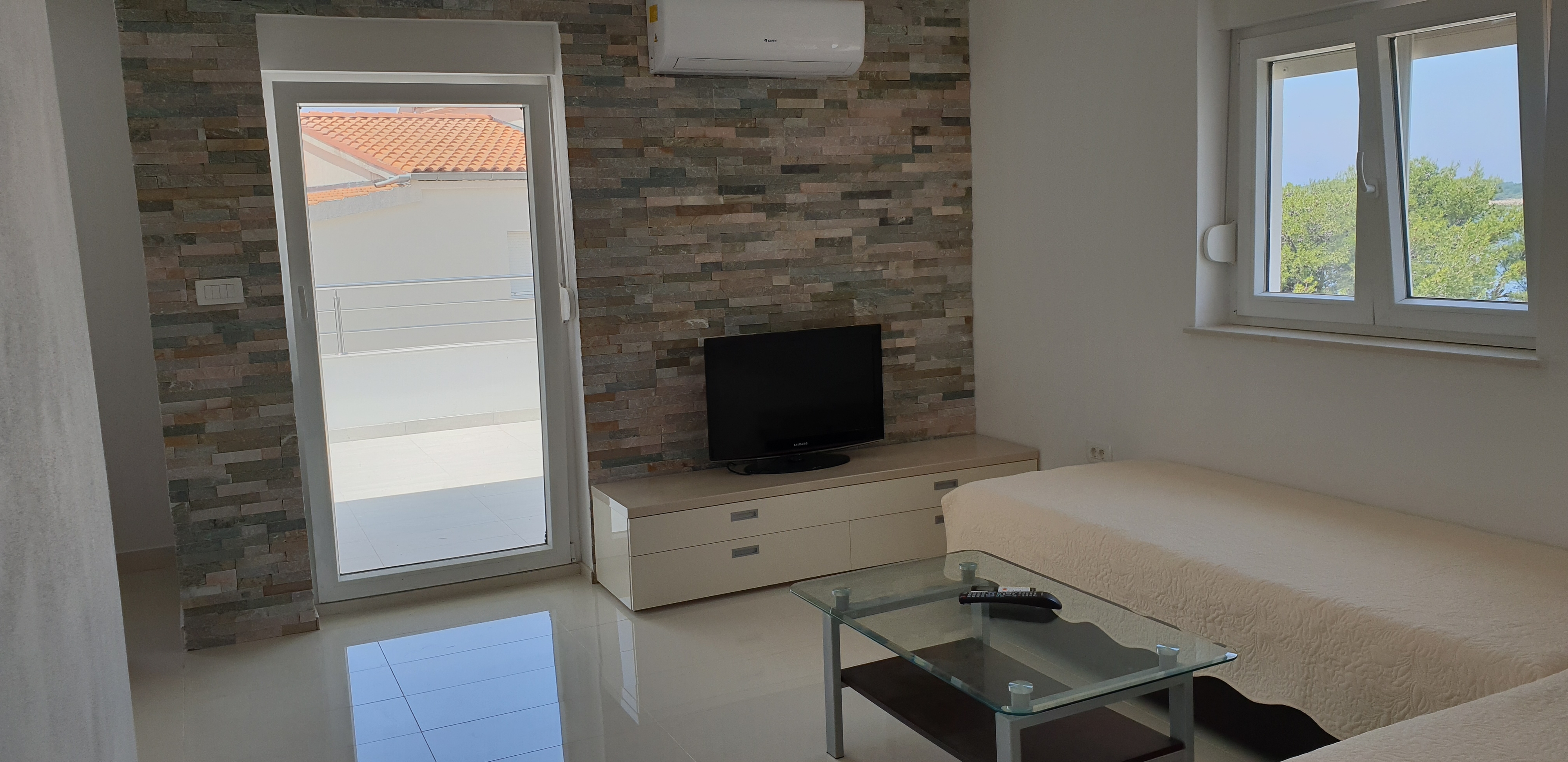 Two bedroom apartment with terrace and sea view Bilo, Primošten (A-14601-f)