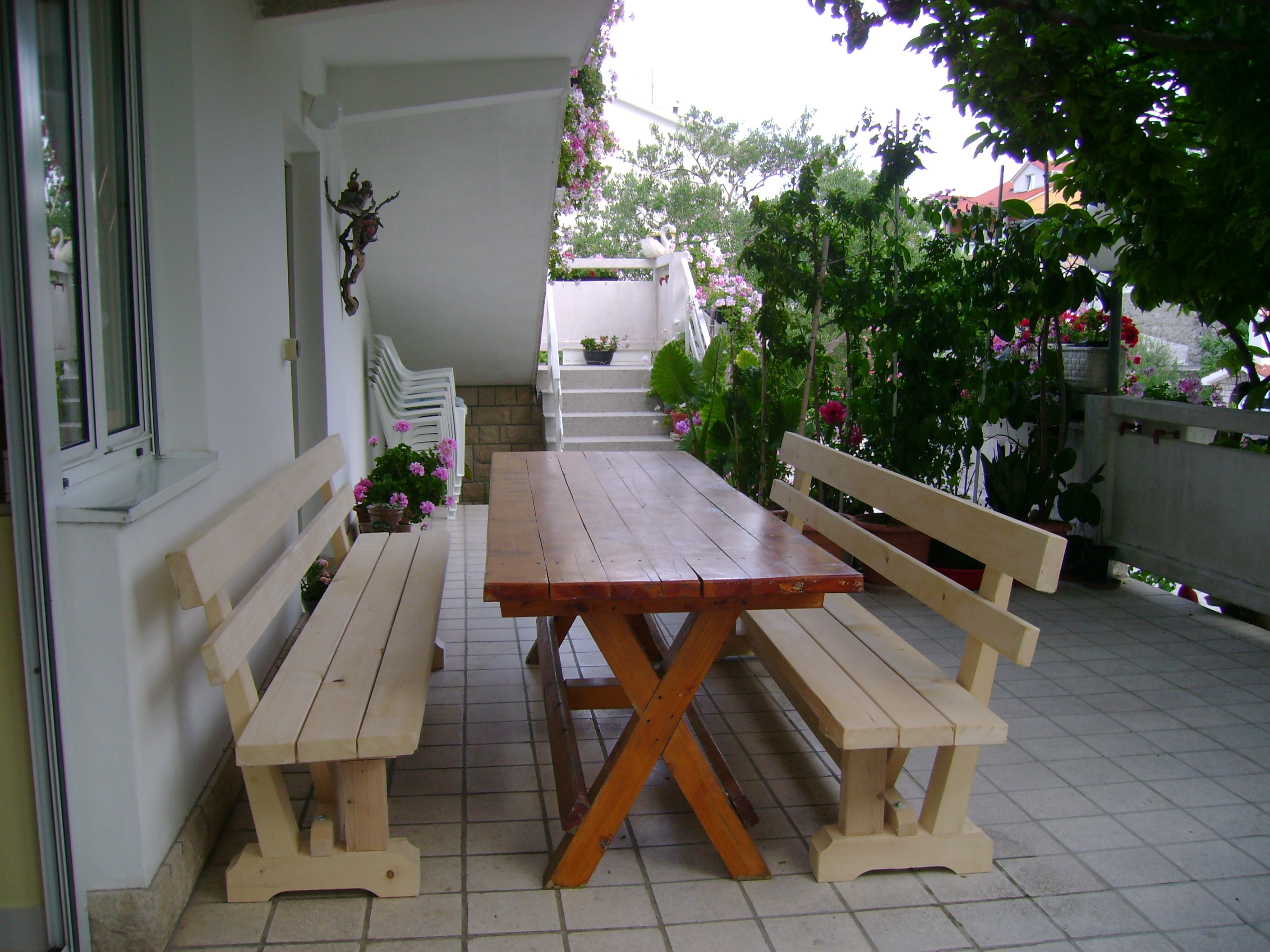 Three bedroom apartment with terrace Palit, Rab  A-a