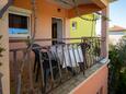 Petrčane, Terrasse dans l’hébergement en type apartment, avec la vue sur la mer, animaux acceptés et WiFi.