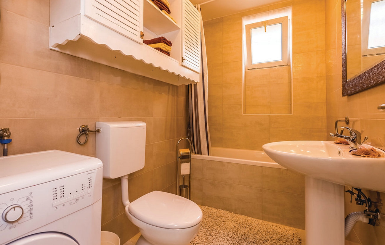 Three bedroom apartment with terrace Crikvenica  A-a