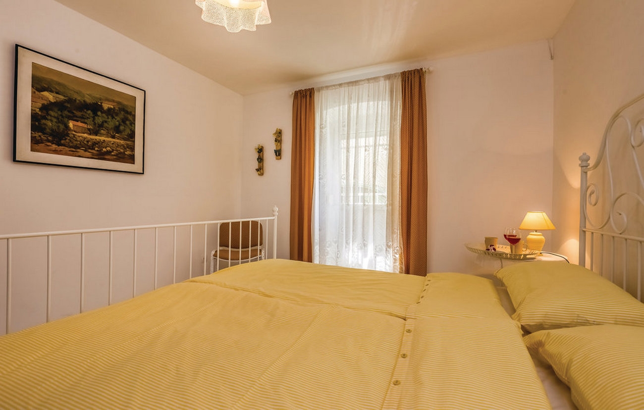 Three bedroom apartment with terrace Crikvenica  A-a