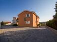 Parkeerplaats Krk, Krk, Parkeerplaats 14638 - Appartementen with pebble beach.