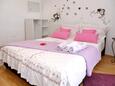 Ložnice Bibinje, Ložnice v ubytování typu studio-apartment, s klimatizací a WiFi.