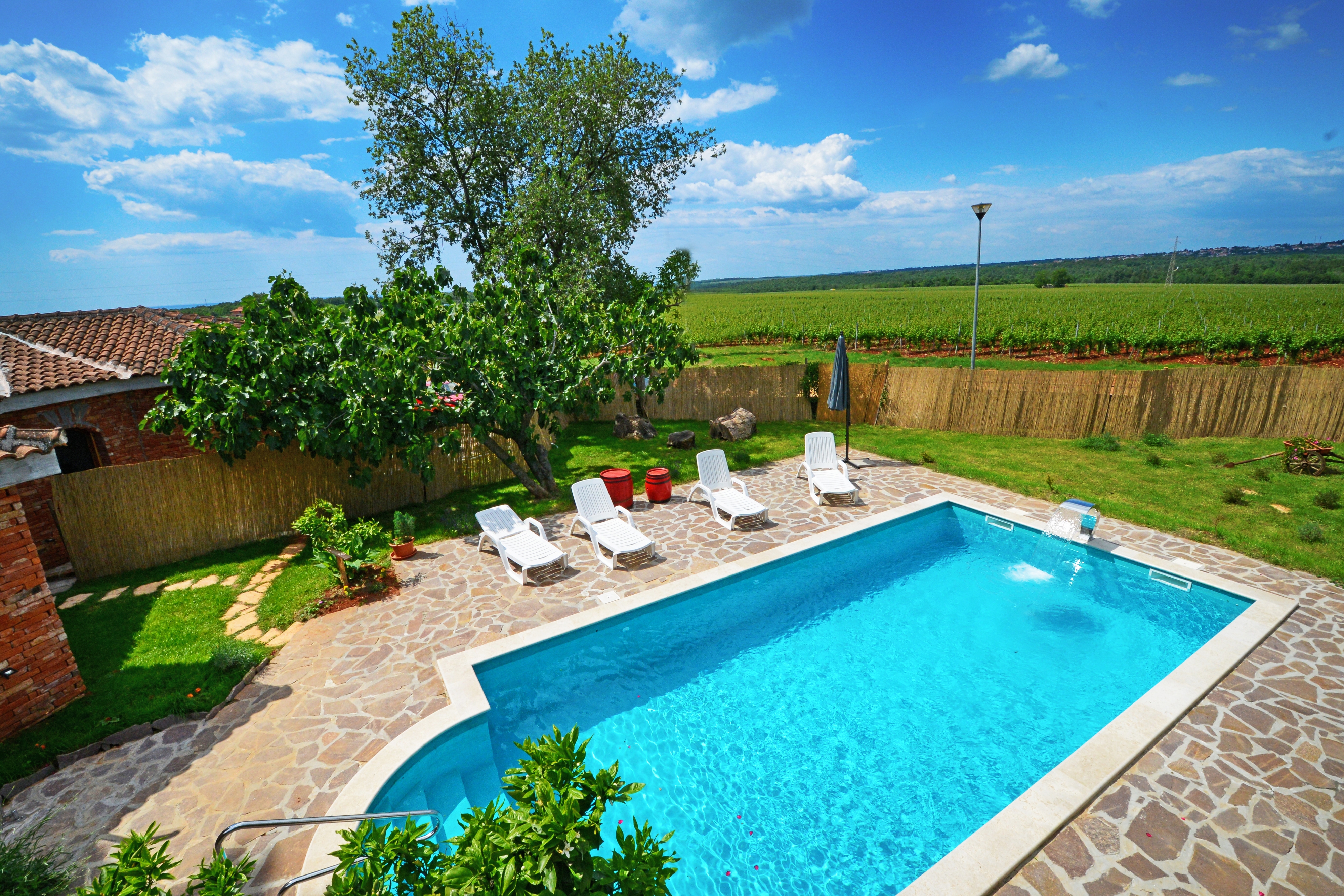 Four bedroom house with terrace and sea view Basarinka, Poreč  K