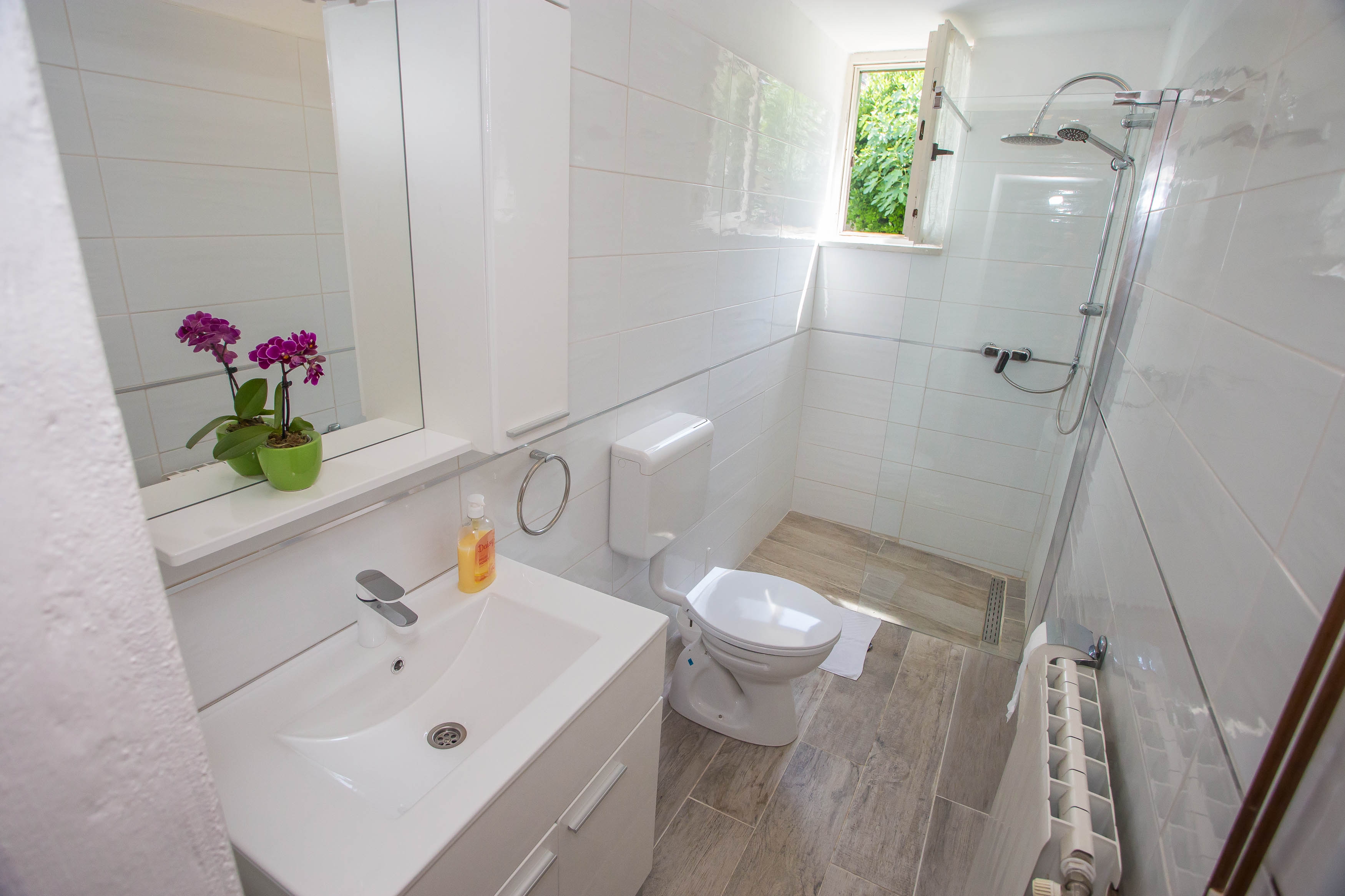 Four bedroom house with terrace and sea view Basarinka, Poreč  K