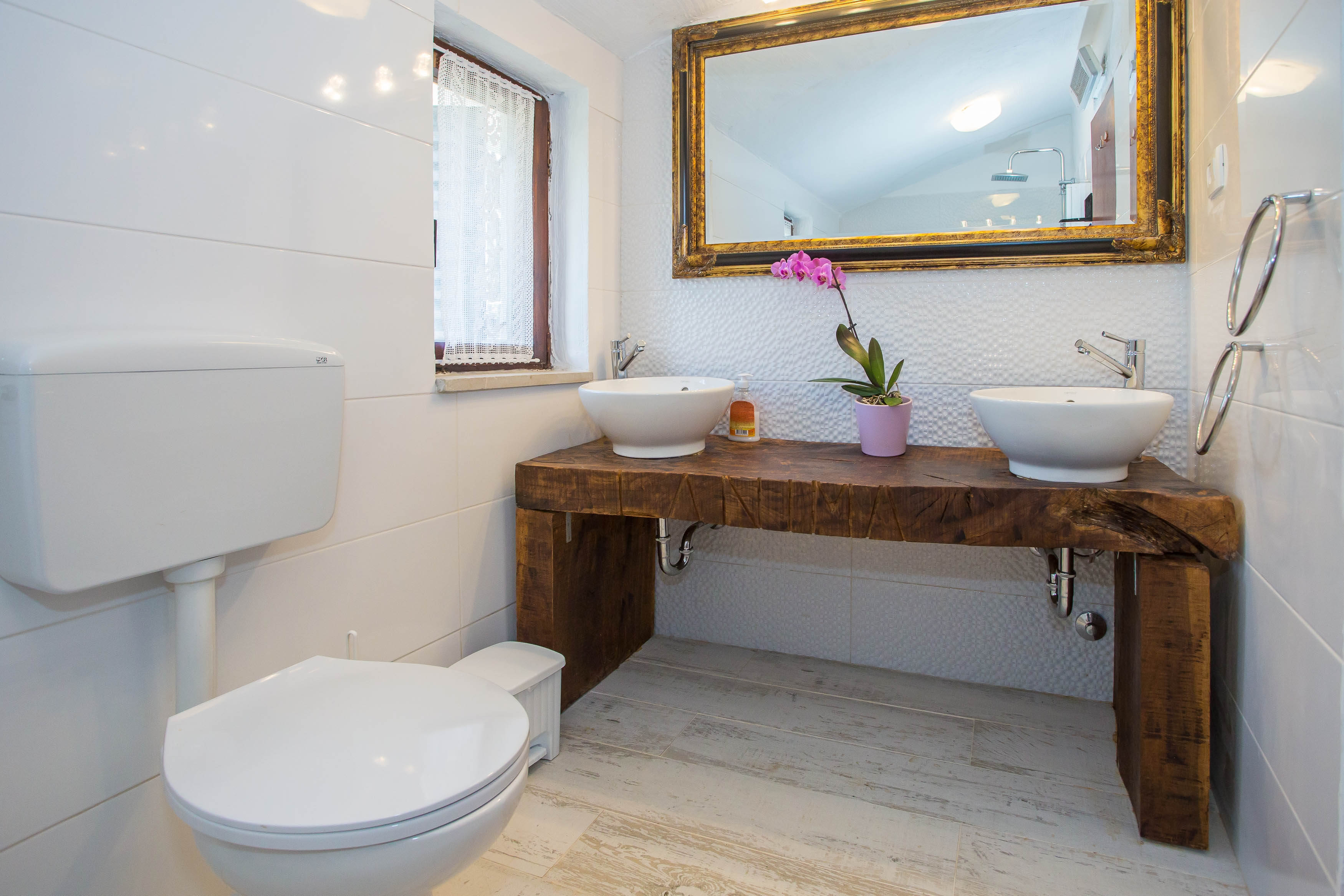 Four bedroom house with terrace and sea view Basarinka, Poreč  K