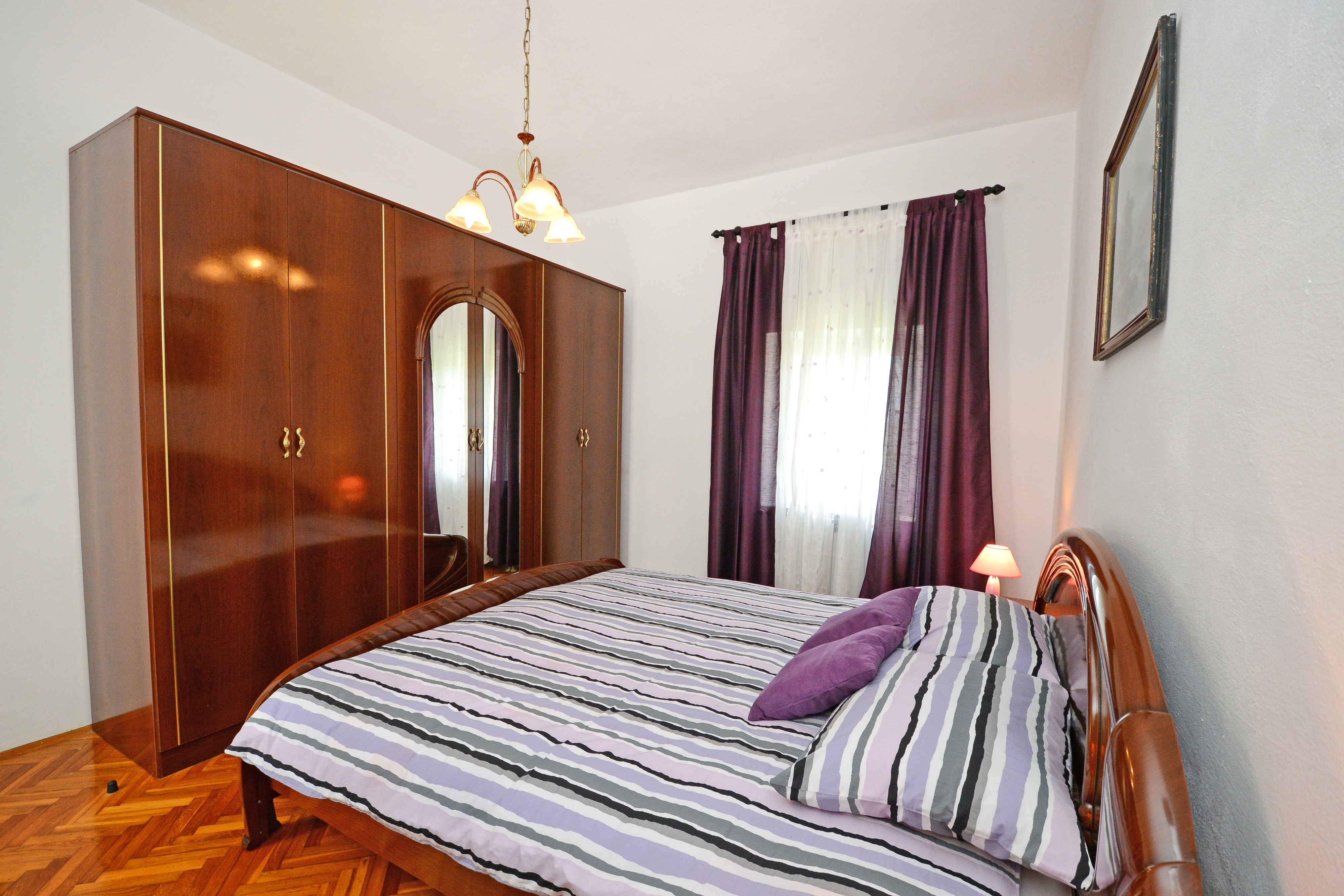Four bedroom house with terrace and sea view Basarinka, Poreč  K