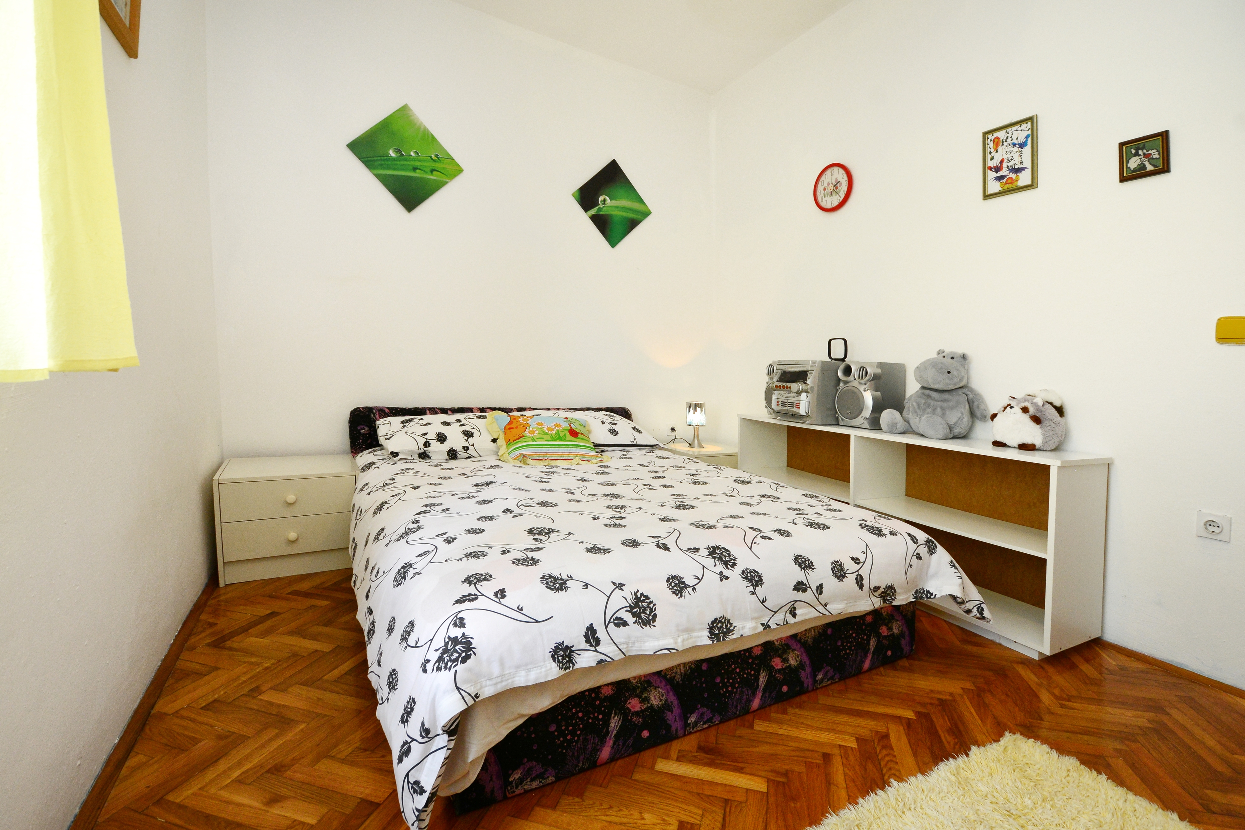 Four bedroom house with terrace and sea view Basarinka, Poreč  K