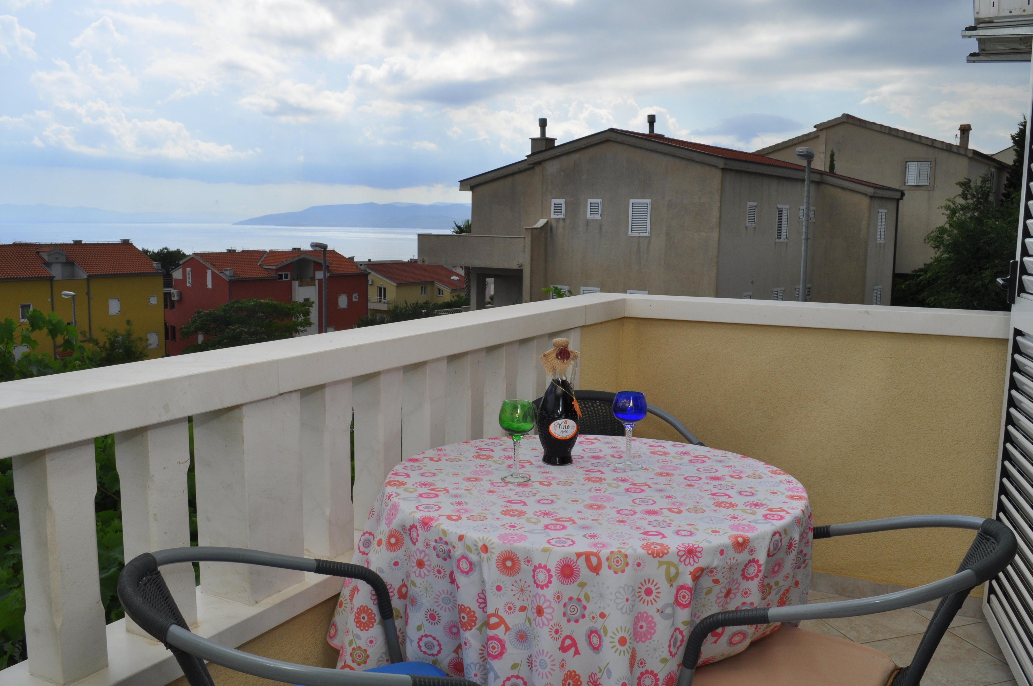 Two bedroom apartment with balcony and sea view Makarska  A-a