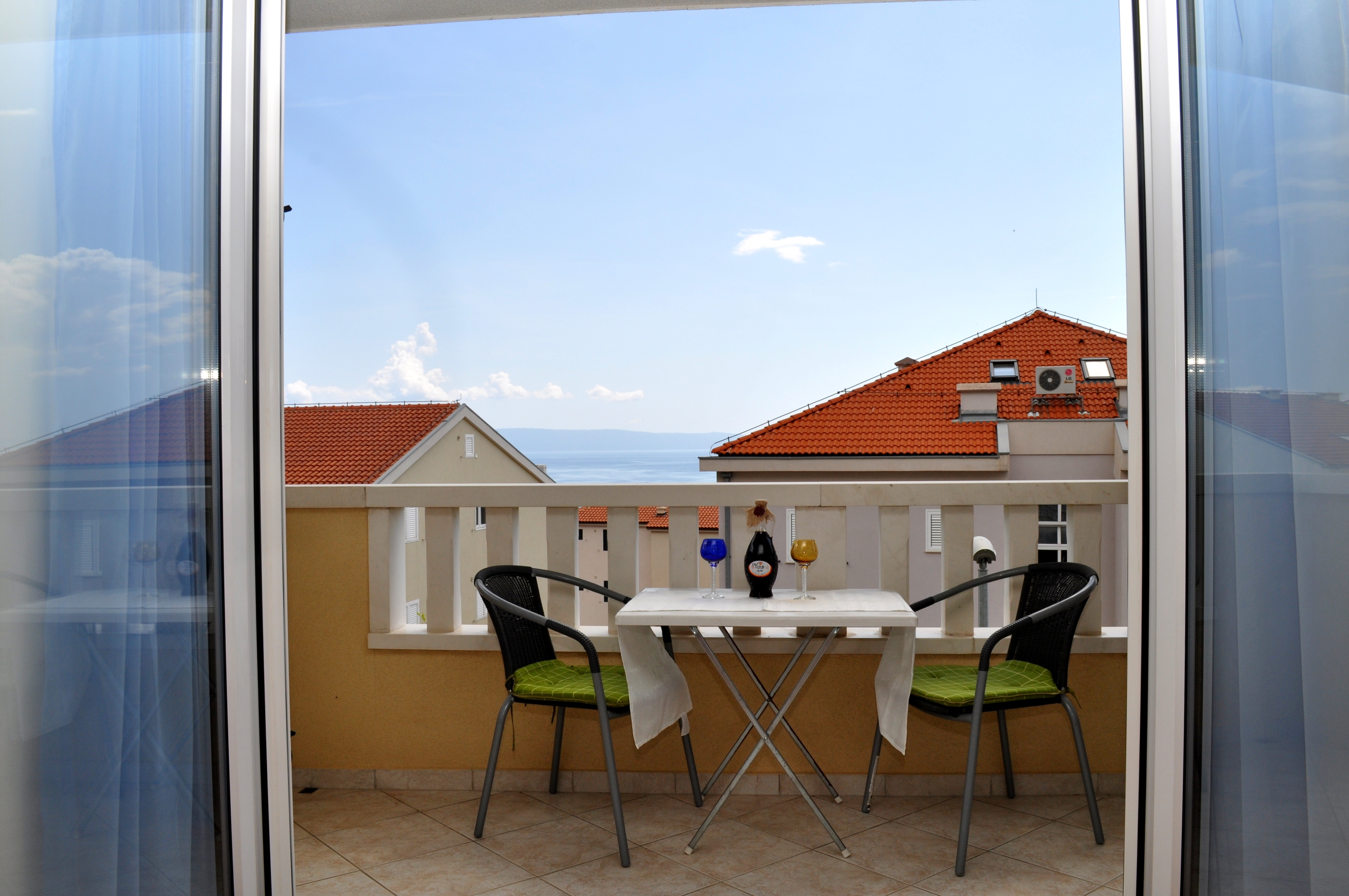 Studio flat with balcony and sea view Makarska (AS-14667-d) Studio flat with balcony and sea view Makarska (AS-14667-d)