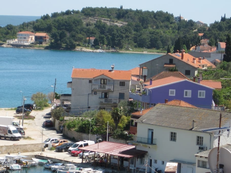 Two bedroom apartment with terrace and sea view Kali, Ugljan  A-a