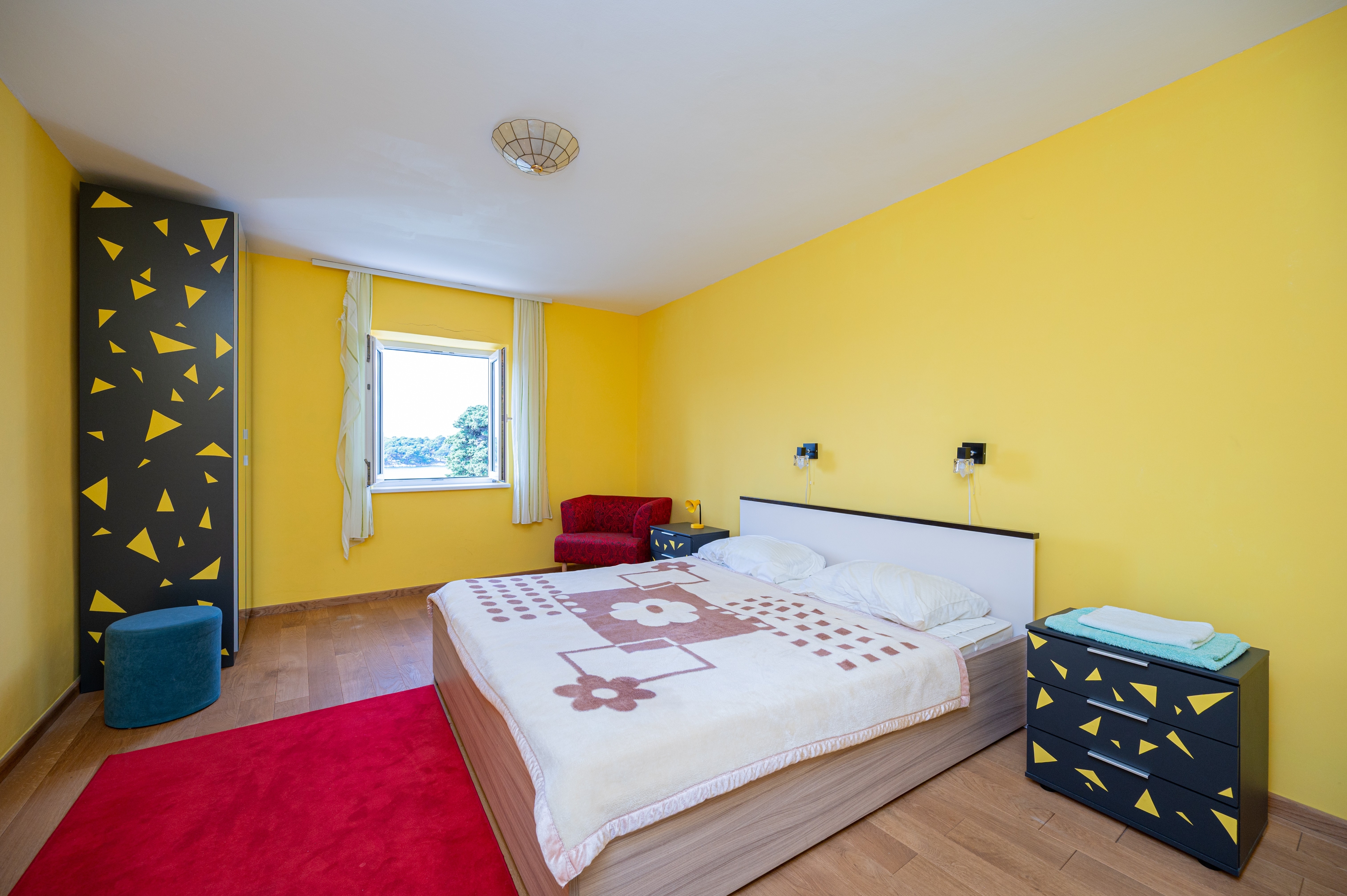Four bedroom house with terrace and sea view Rab  K