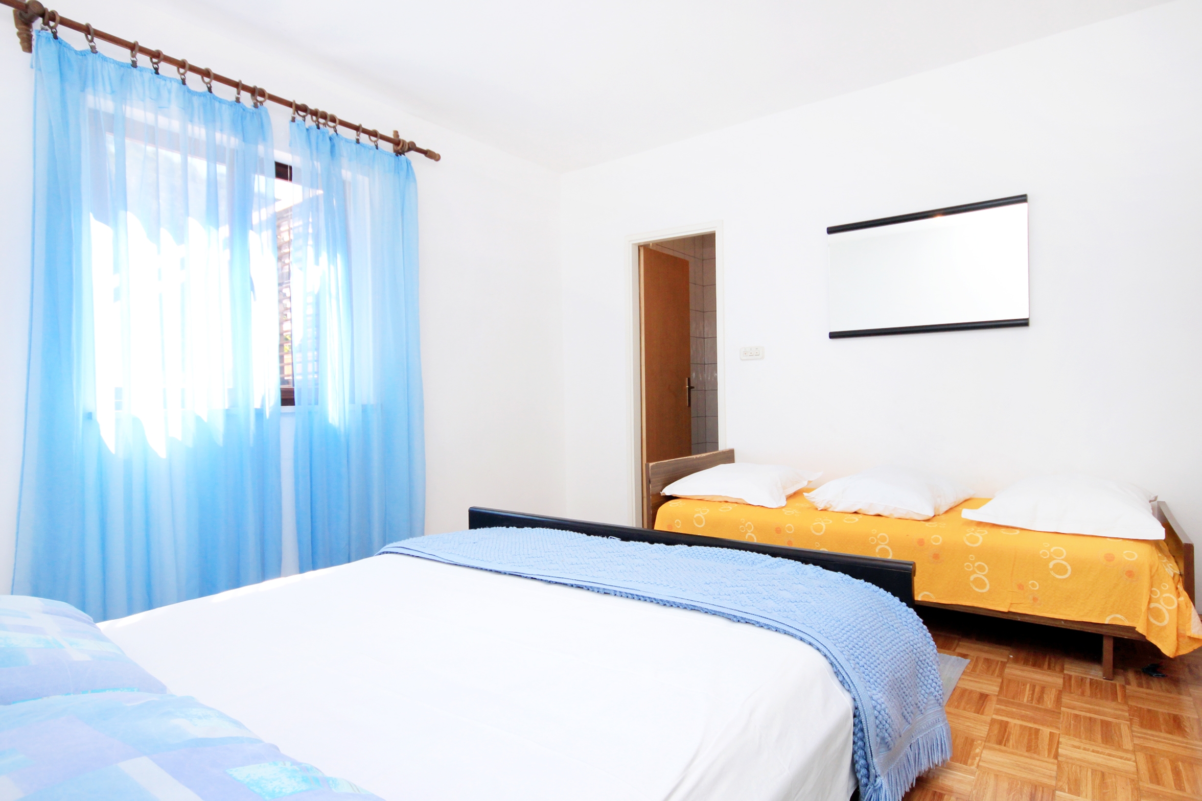 Three bedroom apartment near beach Brna, Korčula  A-a