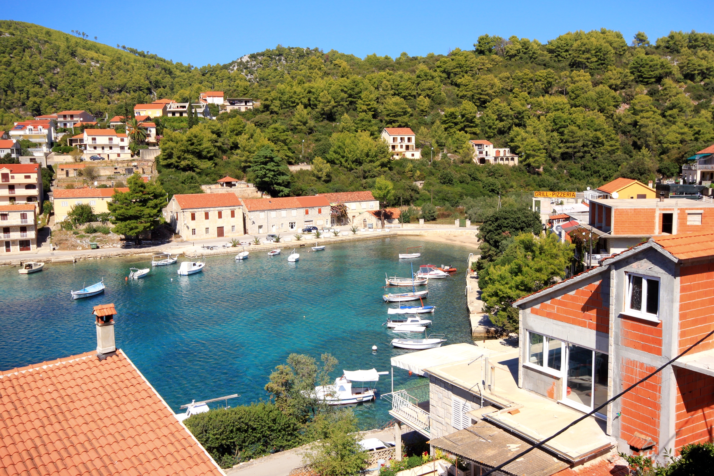 Three bedroom apartment near beach Brna, Korčula  A-d