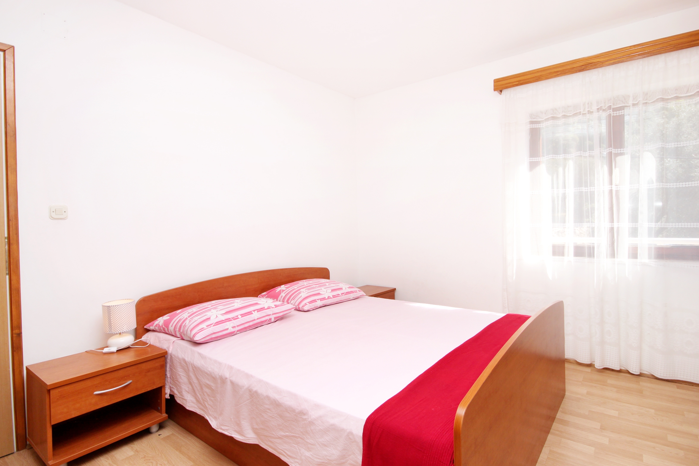 One bedroom apartment near beach Brna, Korčula (A-147-e)