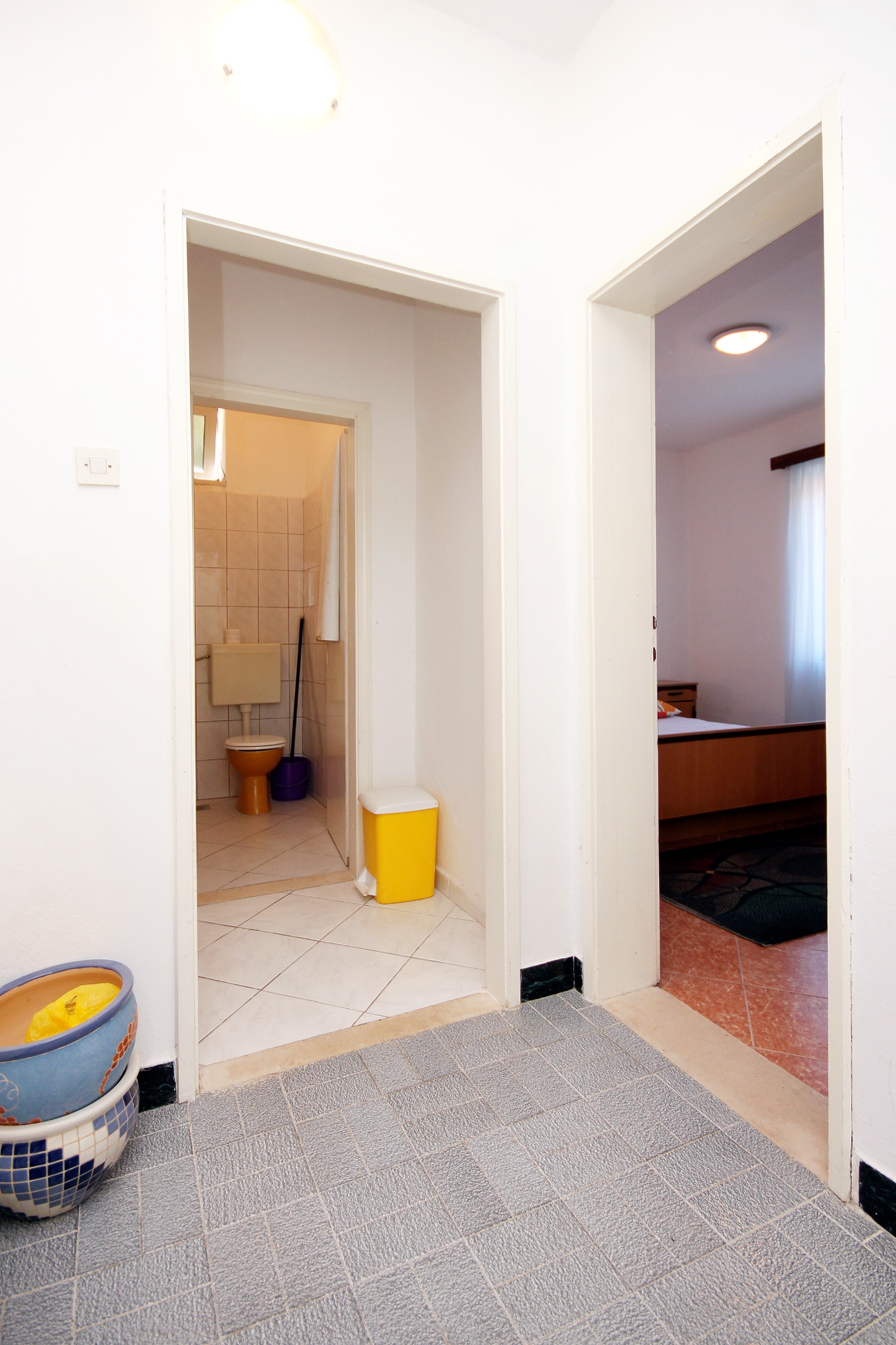 Three bedroom apartment near beach Brna, Korčula  A-f