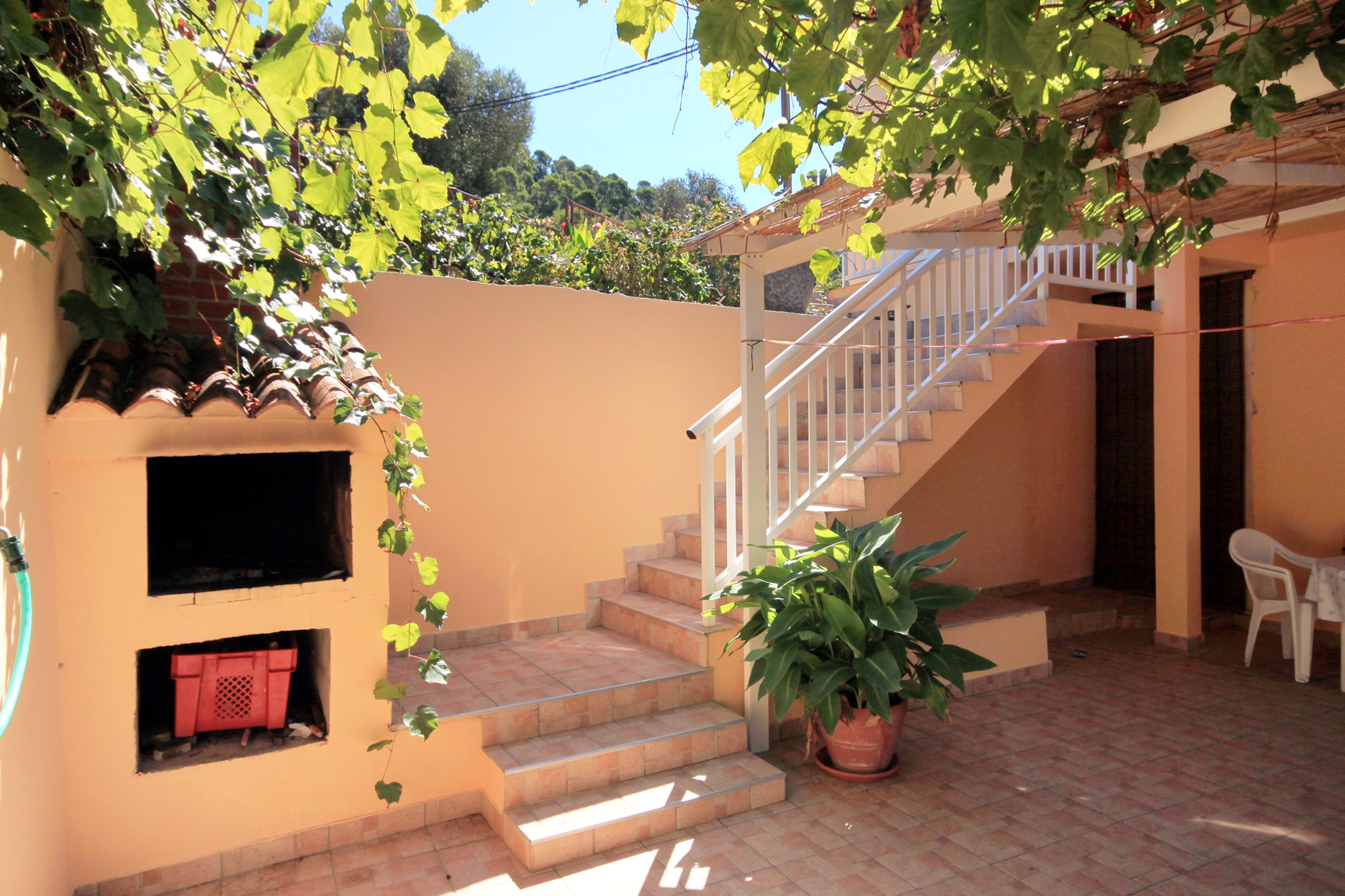 Three bedroom apartment near beach Brna, Korčula  A-f