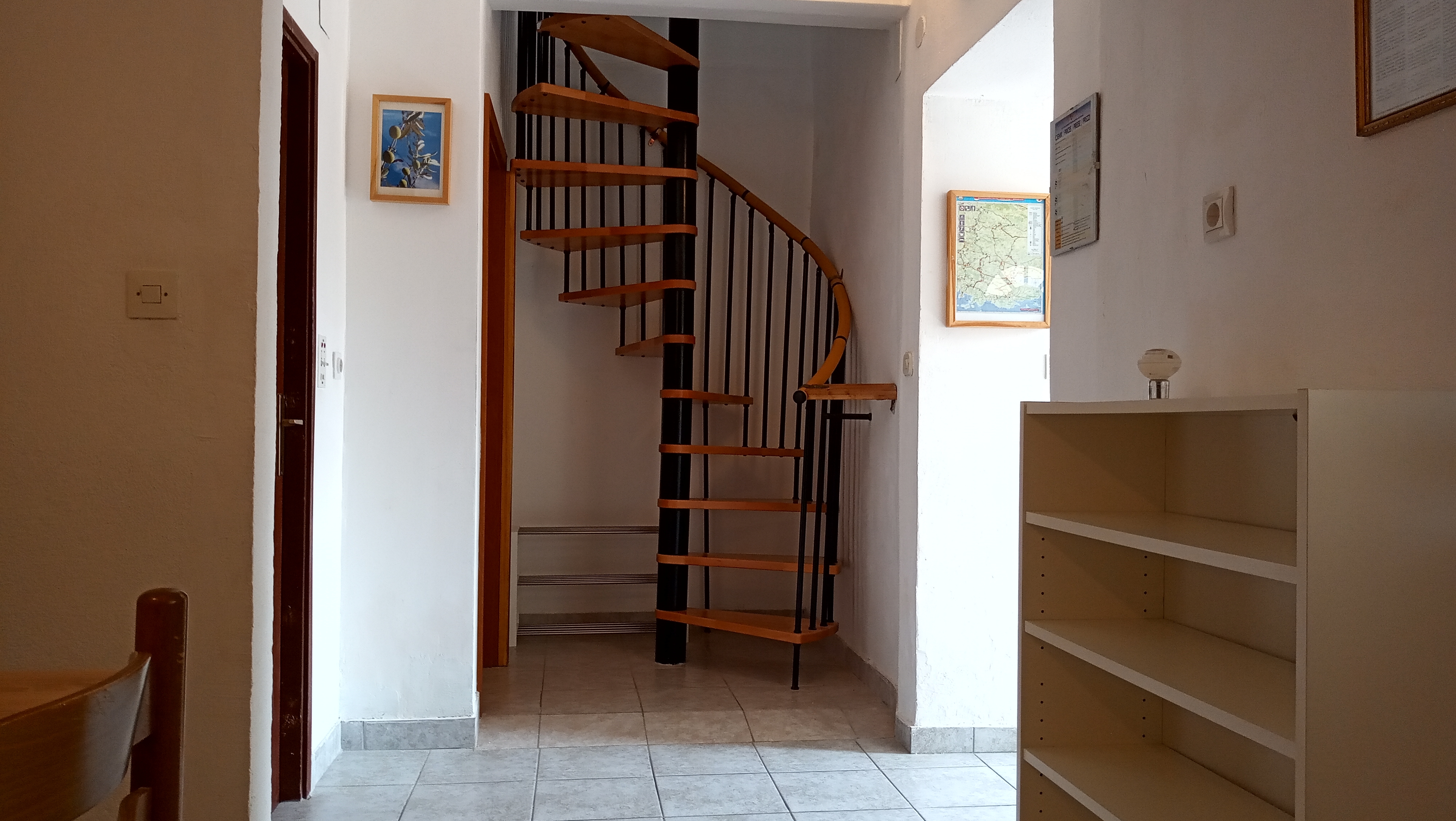 Three bedroom house near beach Vinišće, Trogir  K