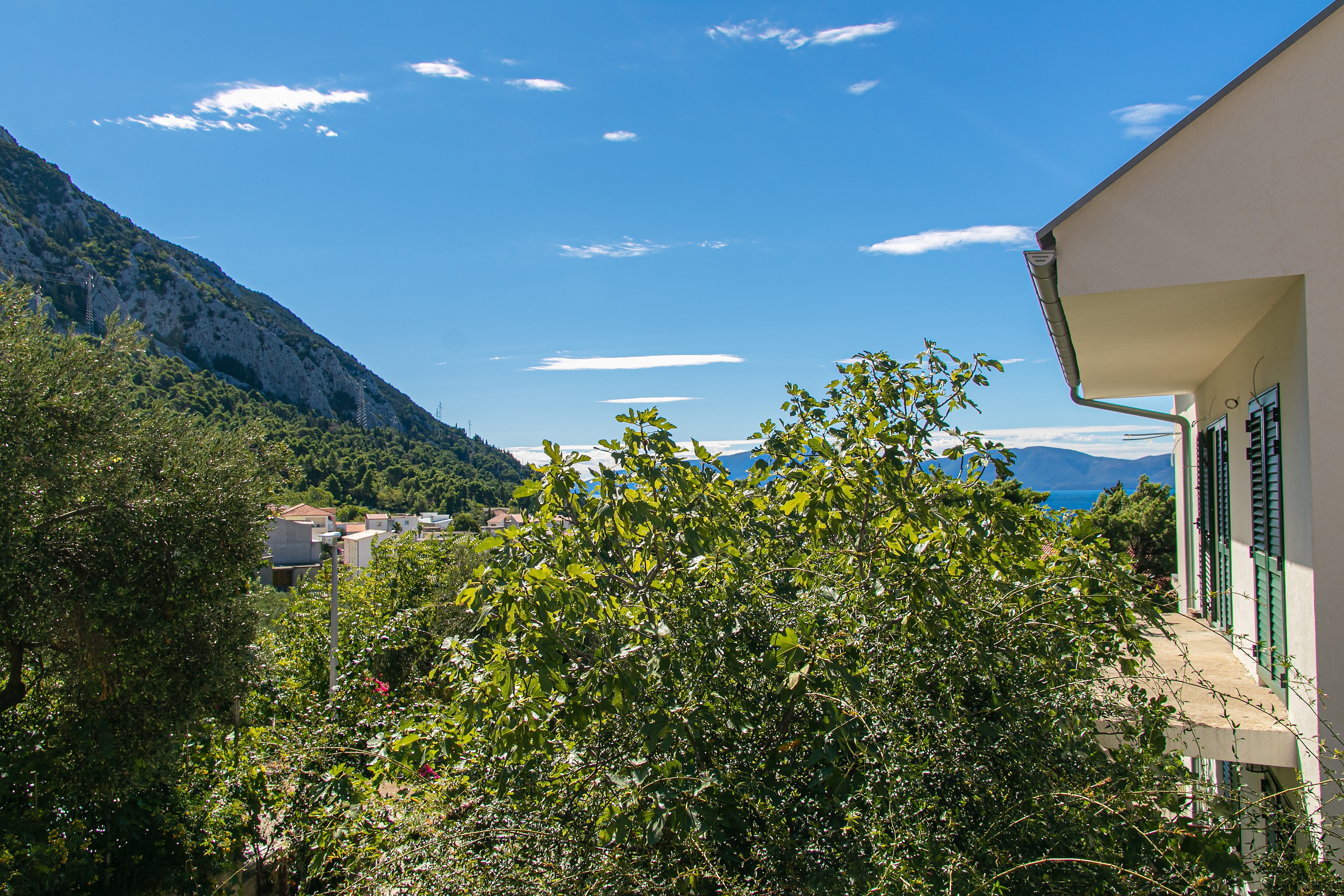 Two bedroom apartment with balcony and sea view Gradac, Makarska  A-b