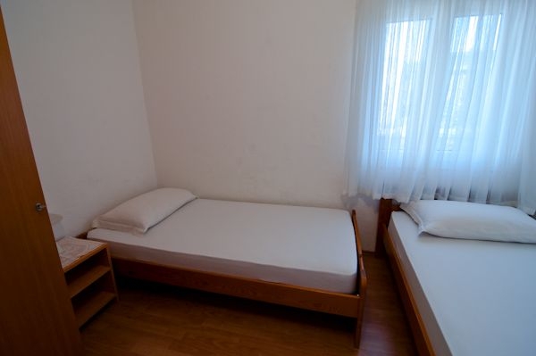 Three bedroom apartment with terrace and sea view Nečujam, Šolta  A-a