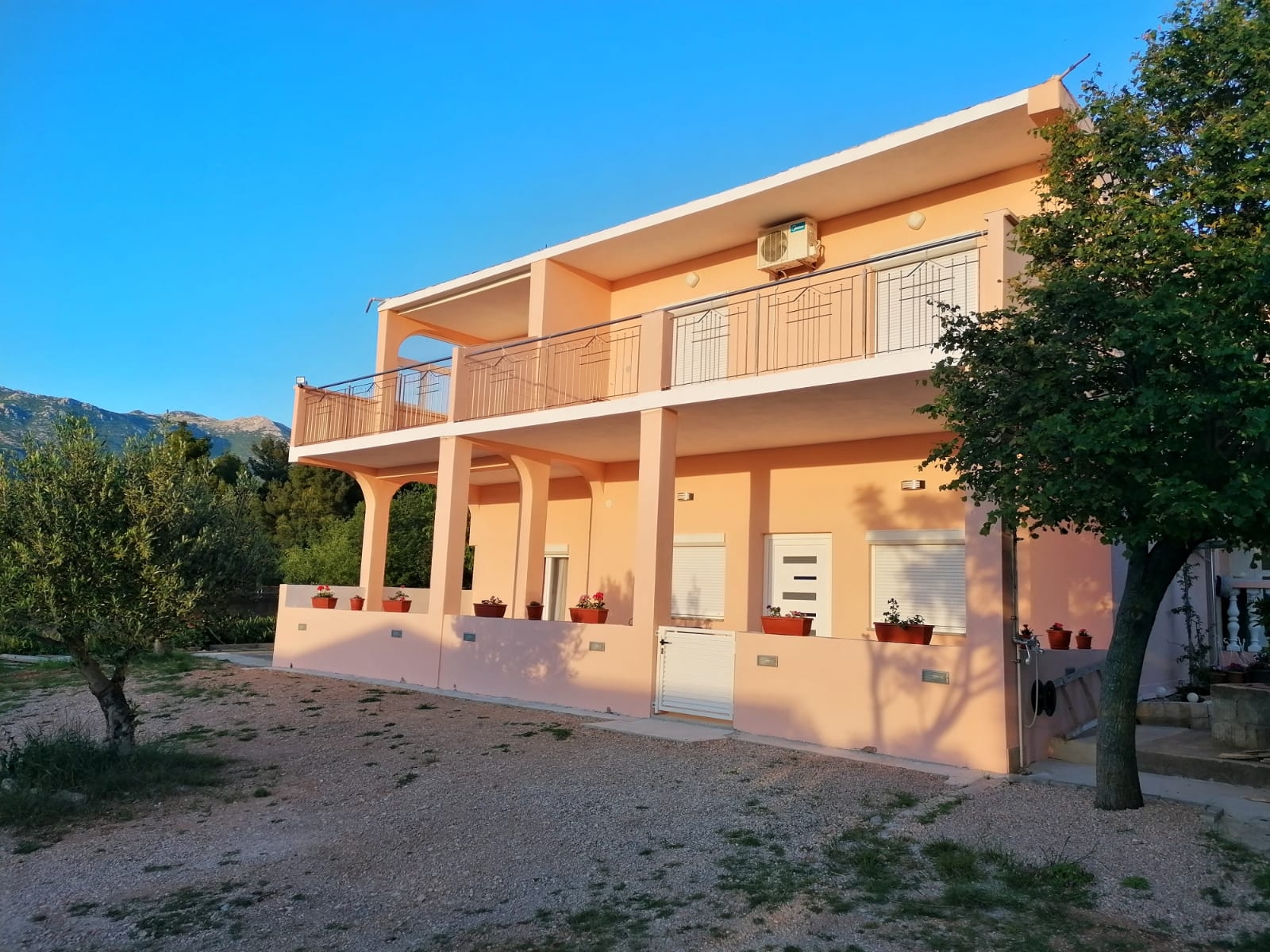 Studio flat with terrace Rovanjska, Paklenica (AS-14732-b)