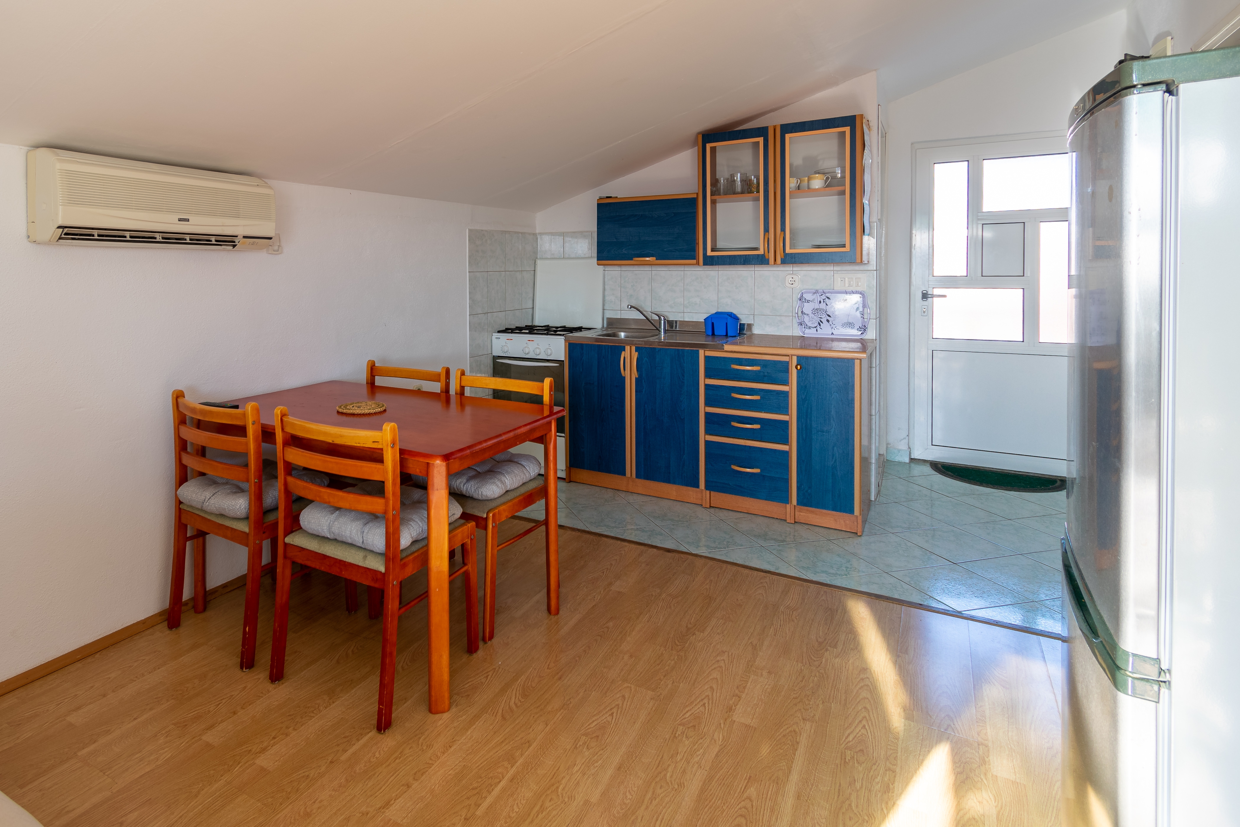 Two bedroom apartment with terrace and sea view Bibinje, Zadar (A-14773-b)