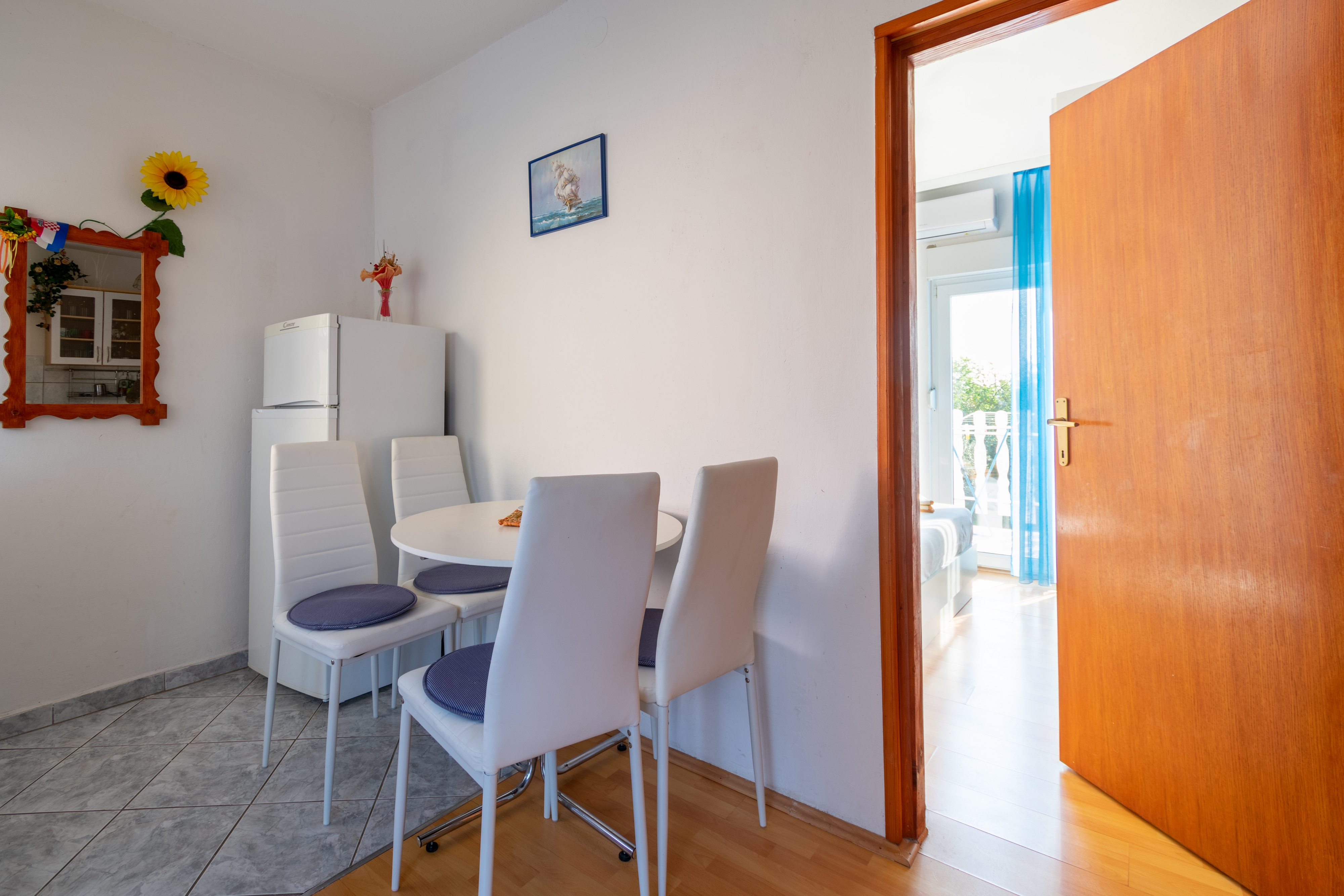 One bedroom apartment with terrace Bibinje, Zadar  A-c