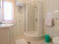 Bathroom 1 Karbuni, Bathroom 1 in the house, (pet friendly) and WiFi.