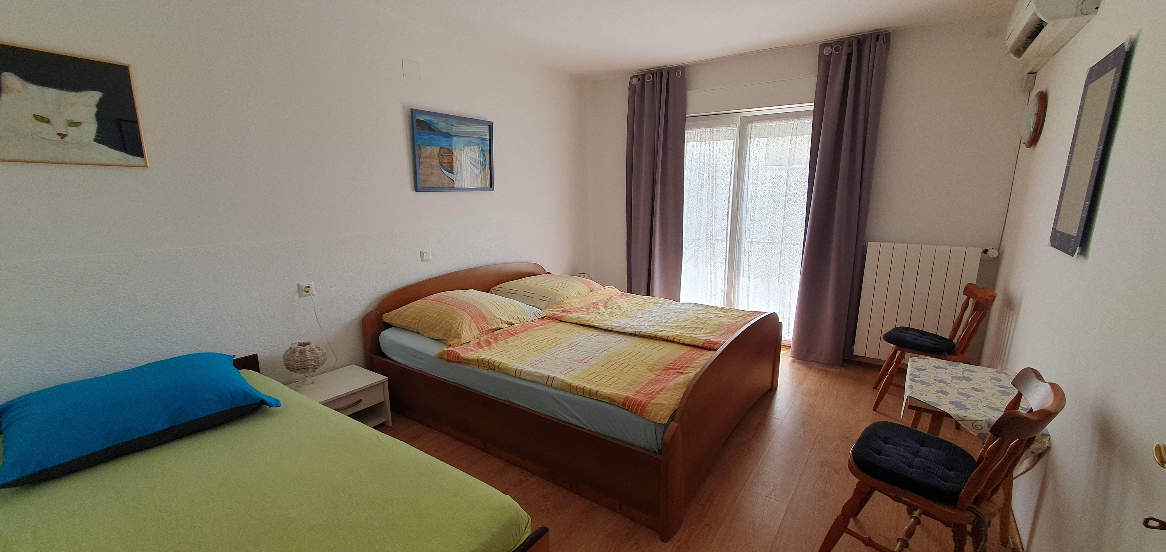 Two bedroom apartment with terrace Rab  A-b