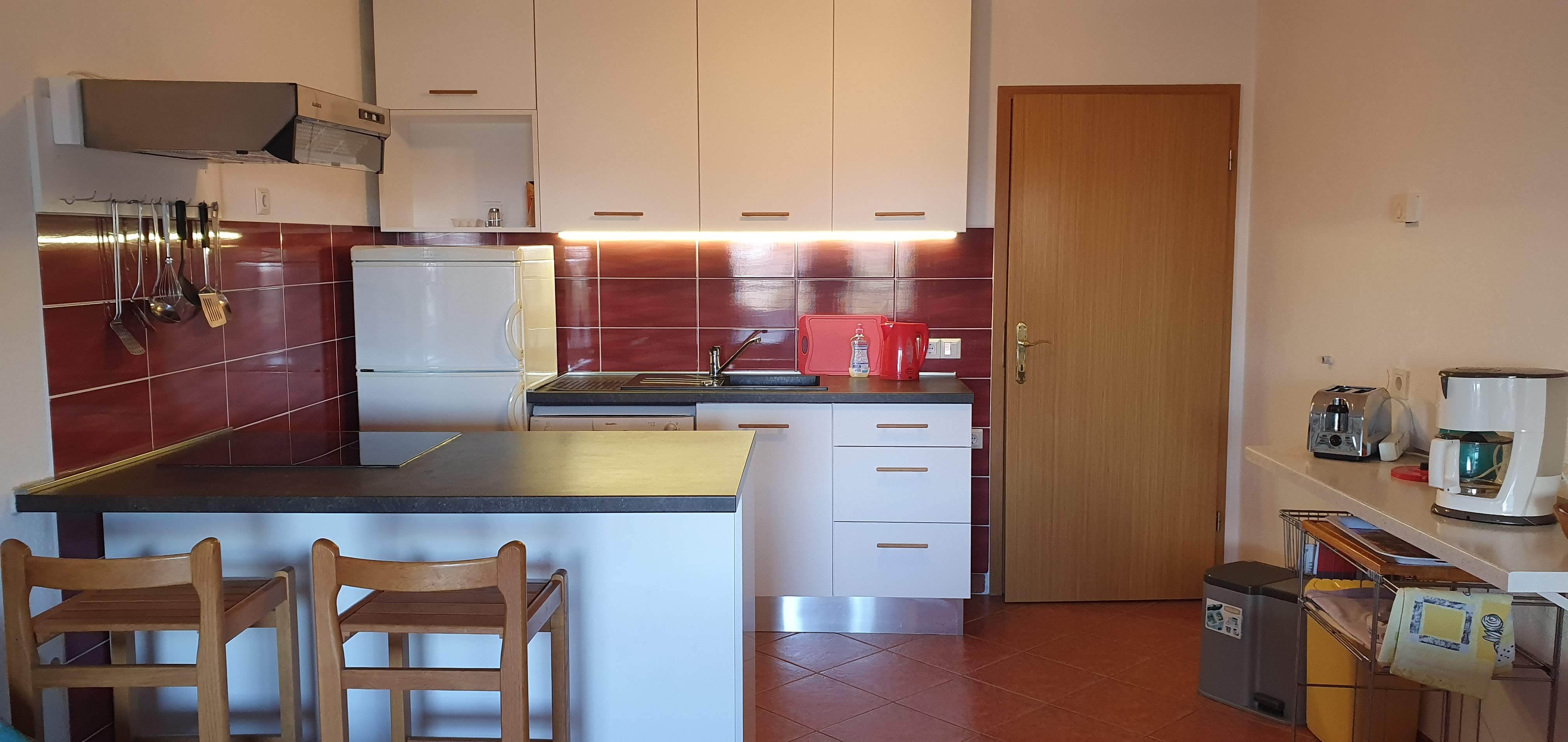 Two bedroom apartment with terrace Rab  A-b