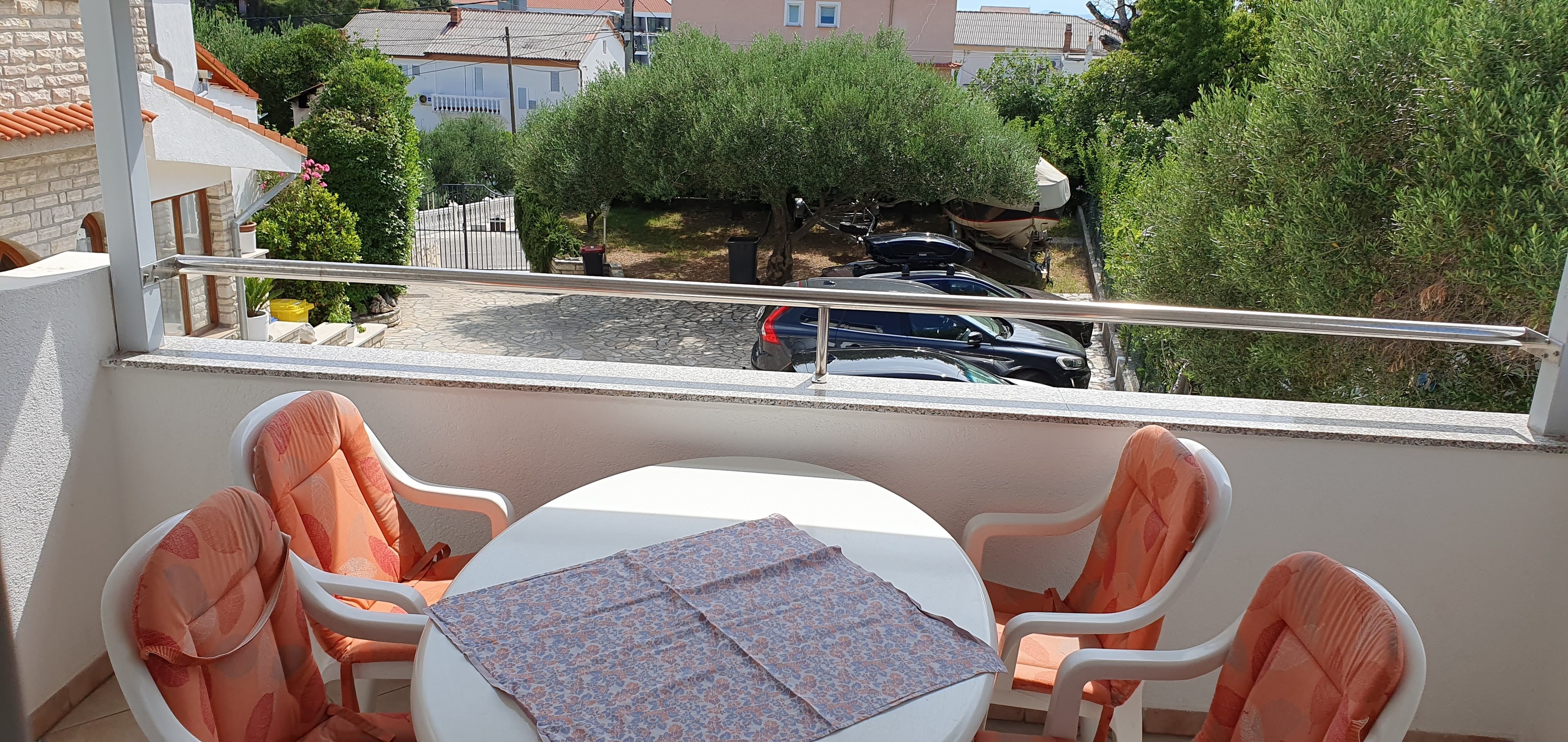Two bedroom apartment with terrace Rab  A-b