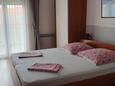 Dormitorio Rab, Dormitorio in the apartment, air condition available, (pet friendly) y WiFi.