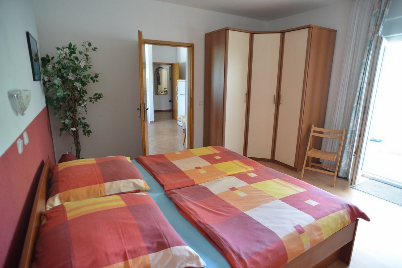 Two bedroom apartment with balcony Rab  A-d