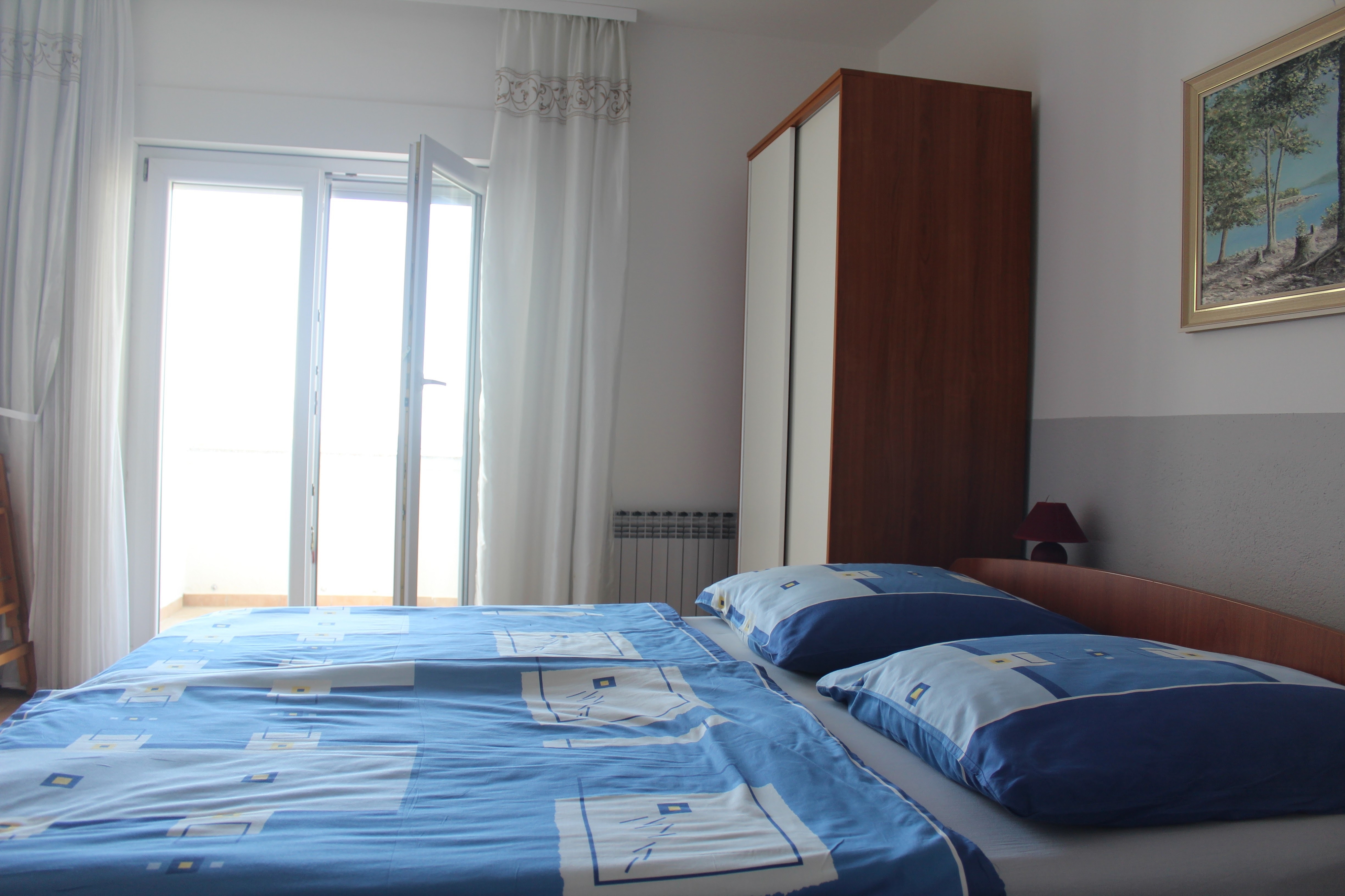 Two bedroom apartment with terrace and sea view Rab  A-e