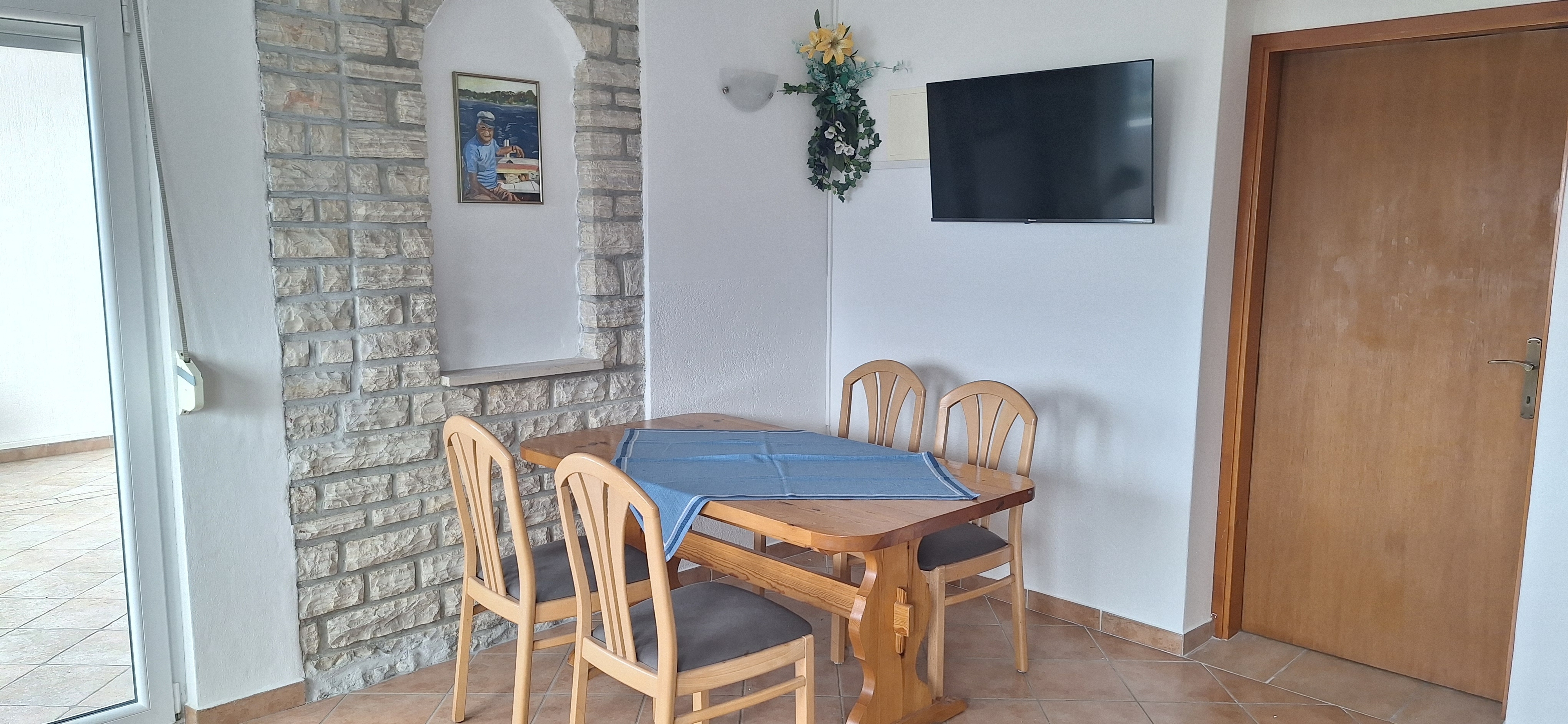 Two bedroom apartment with terrace and sea view Rab  A-e