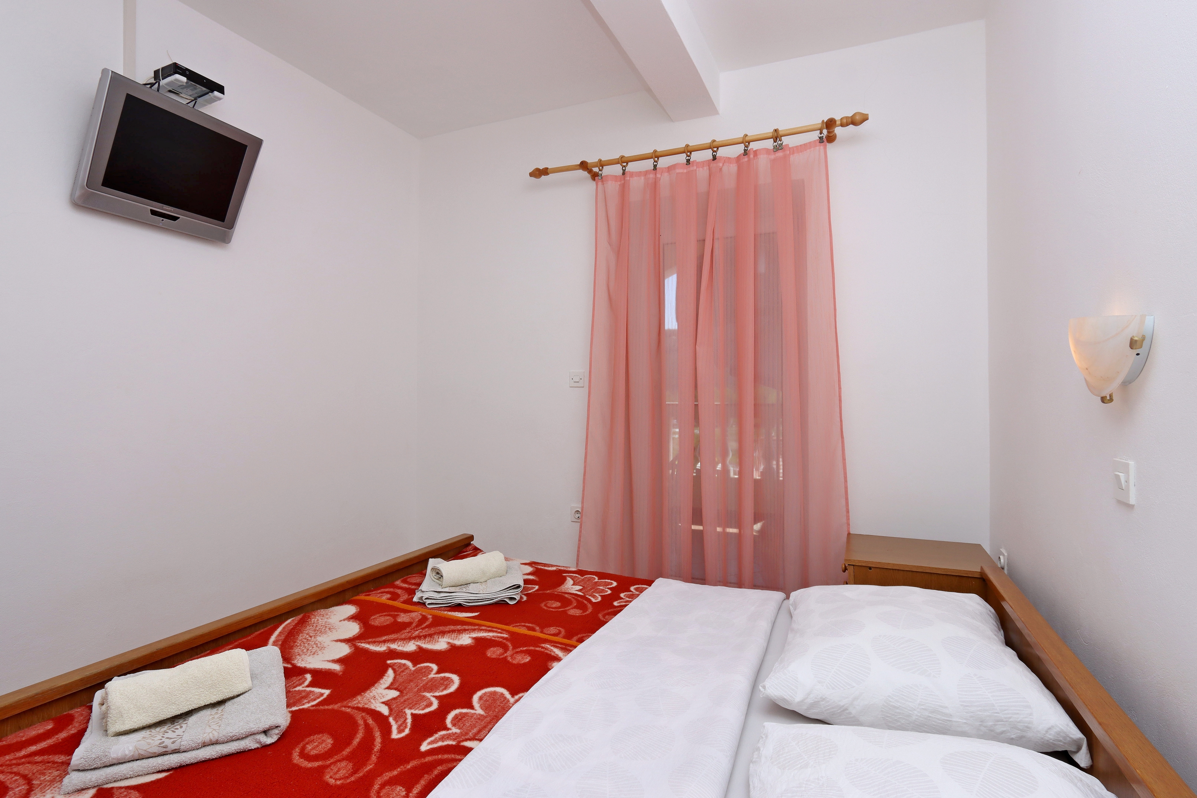 Dvosobni apartma S teraso Lopar, Rab  A-d