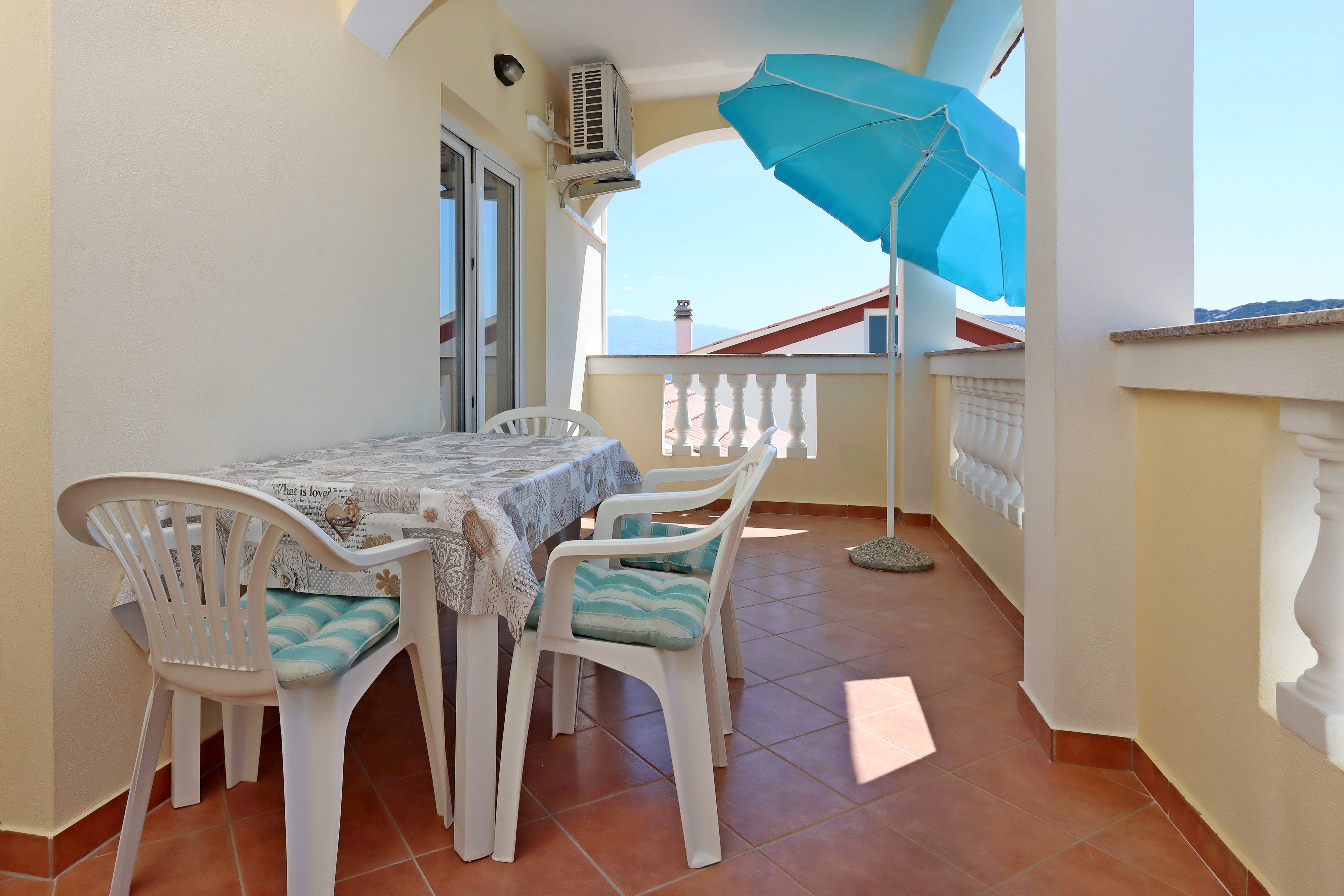 Dvosobni apartma S teraso Lopar, Rab  A-d