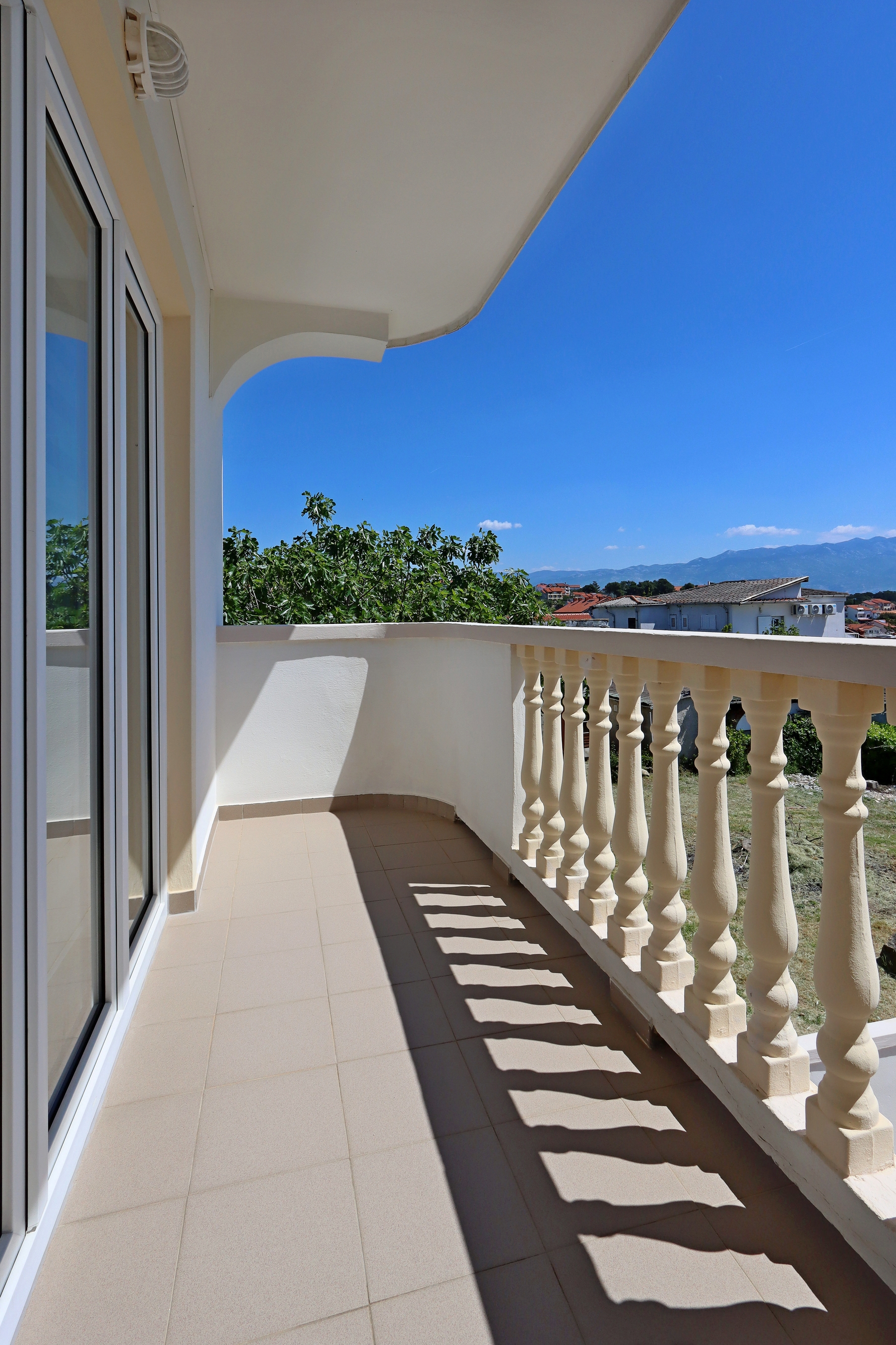 One bedroom apartment with terrace and sea view Lopar, Rab  A-e