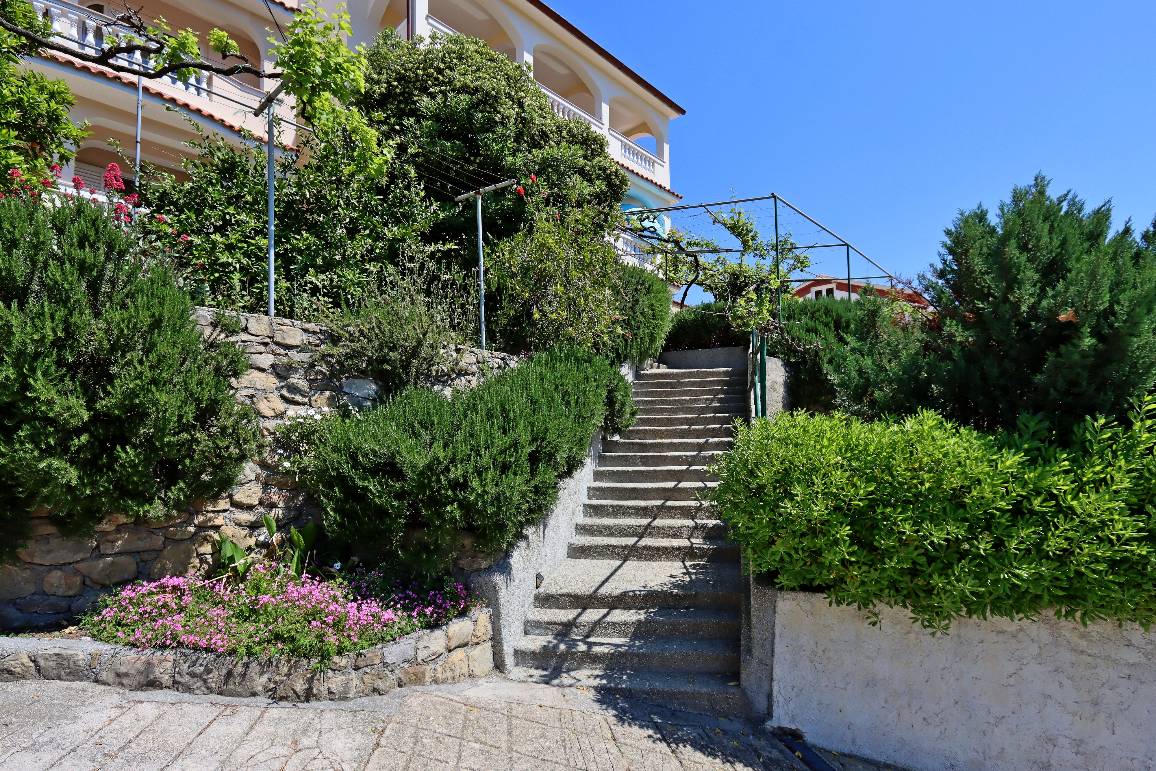 Dvosobni apartma S teraso Lopar, Rab  A-d